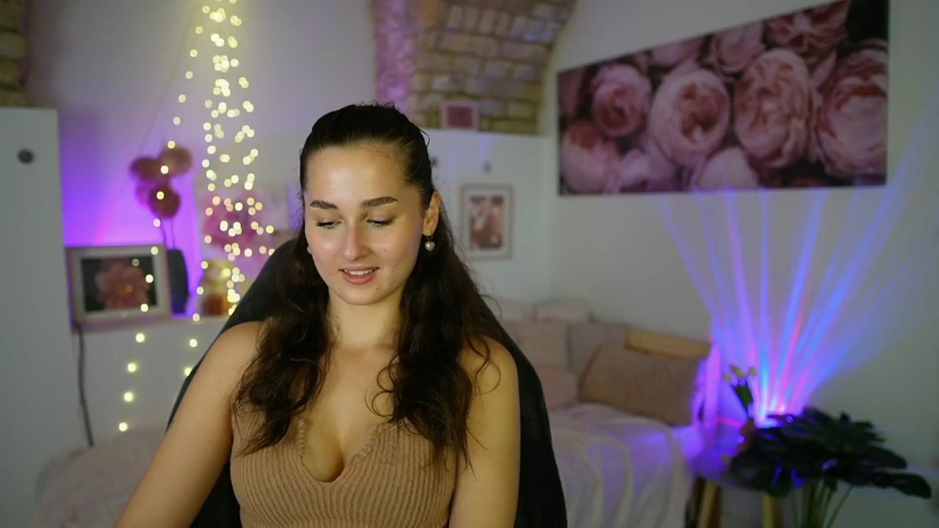 Gallery image thumbnail from Anita_Grey_'s myfreecams stream on, 07/31/2025, 19:33 image 4 of 20
