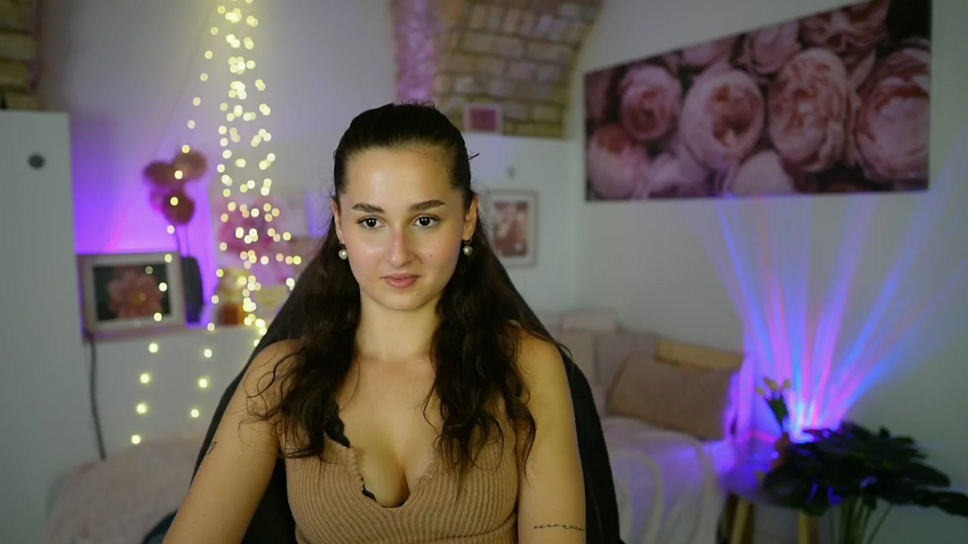 Gallery image thumbnail from Anita_Grey_'s myfreecams stream on, 07/31/2025, 19:33 image 11 of 20
