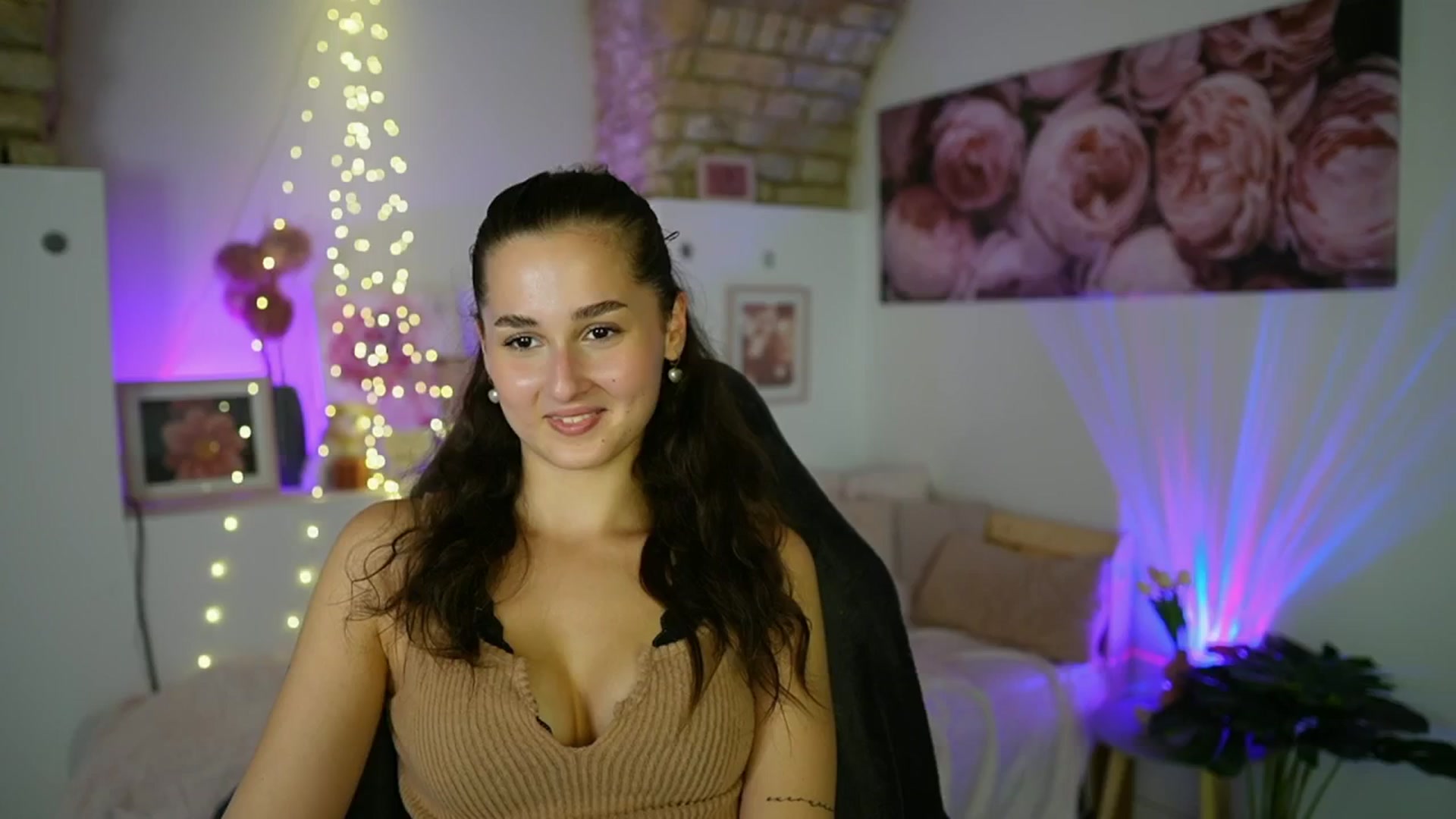 Gallery image thumbnail from Anita_Grey_'s myfreecams stream on, 07/31/2025, 19:33 image 12 of 20