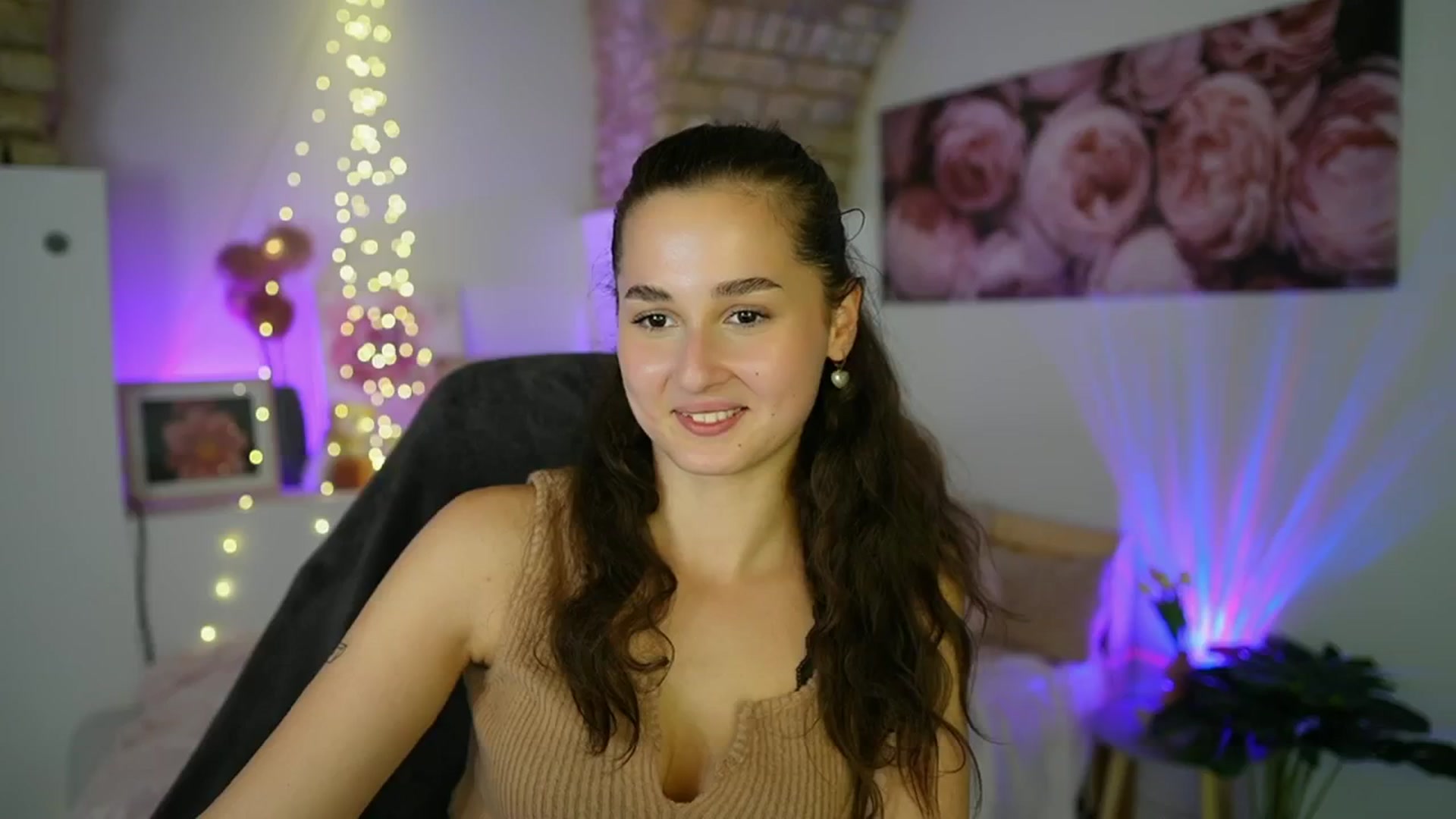 Gallery image thumbnail from Anita_Grey_'s myfreecams stream on, 07/31/2025, 20:36 image 19 of 20