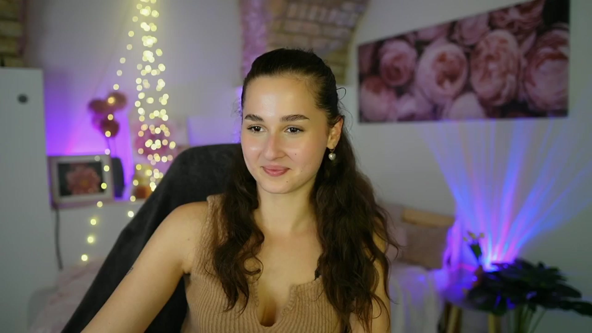 Gallery image thumbnail from Anita_Grey_'s myfreecams stream on, 07/31/2025, 20:36 image 20 of 20