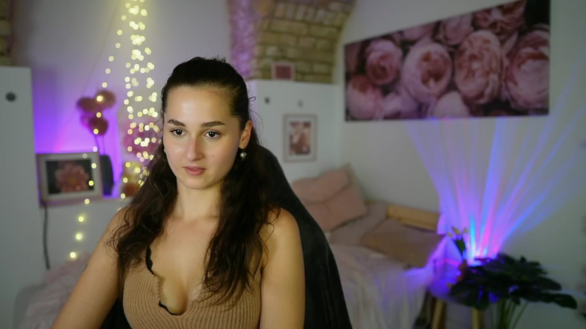Gallery image thumbnail from Anita_Grey_'s myfreecams stream on, 07/31/2025, 23:30 image 12 of 20