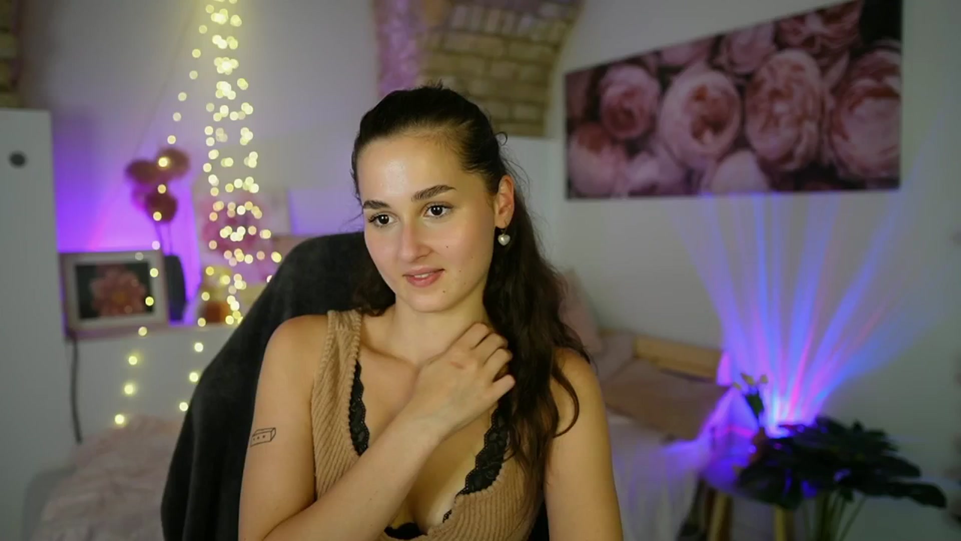 Gallery image thumbnail from Anita_Grey_'s myfreecams stream on, 07/31/2025, 23:30 image 15 of 20
