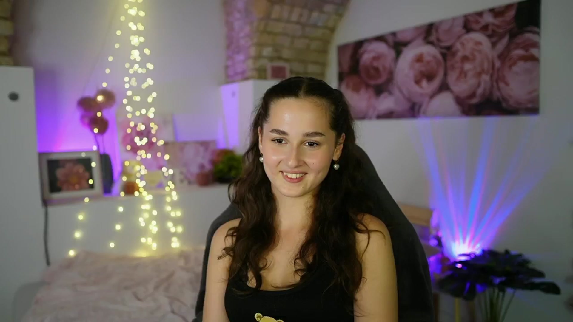 Gallery image thumbnail from Anita_Grey_'s myfreecams stream on, 08/02/2025, 21:46 image 6 of 20
