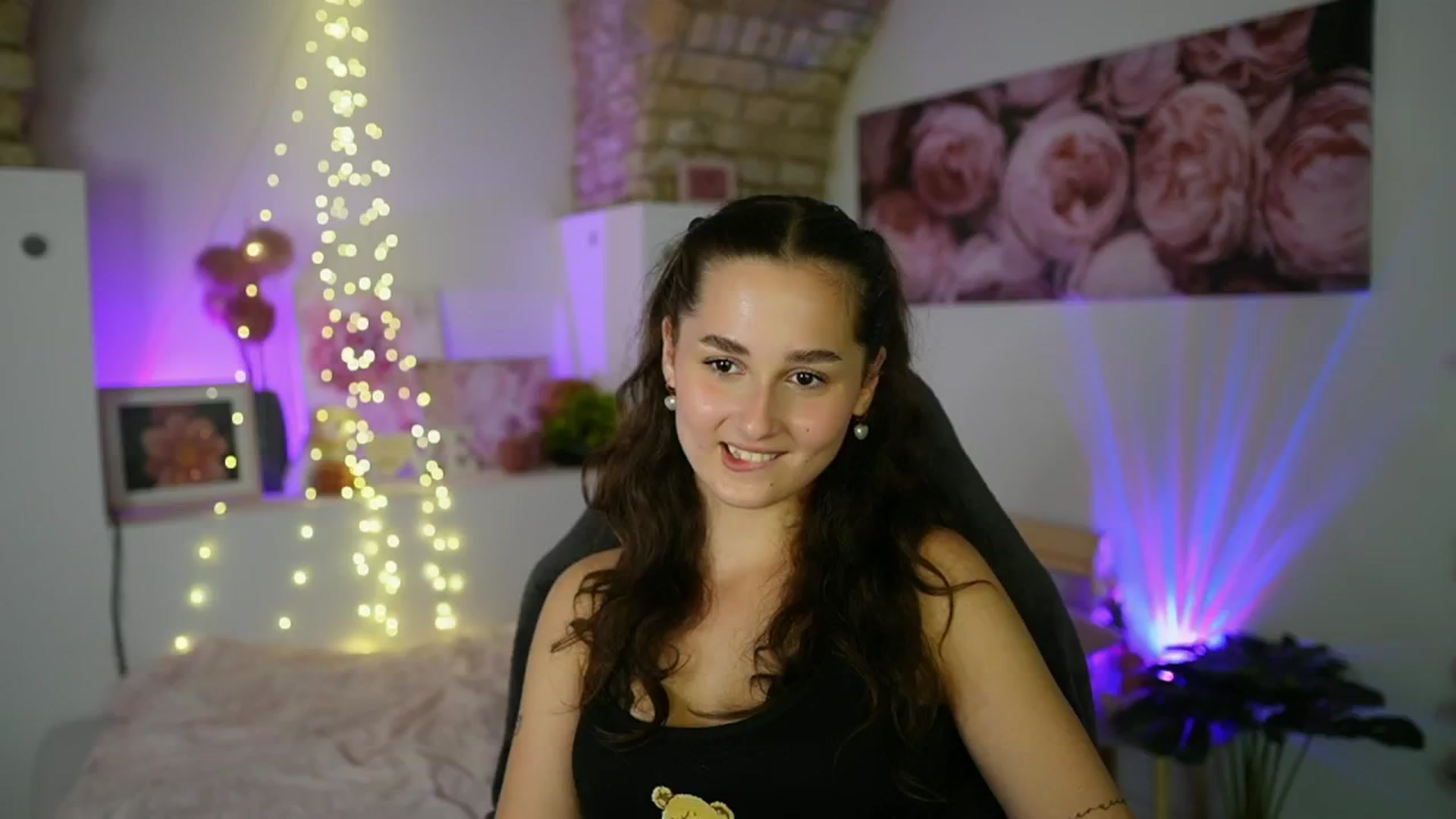Gallery image thumbnail from Anita_Grey_'s myfreecams stream on, 08/02/2025, 21:46 image 7 of 20