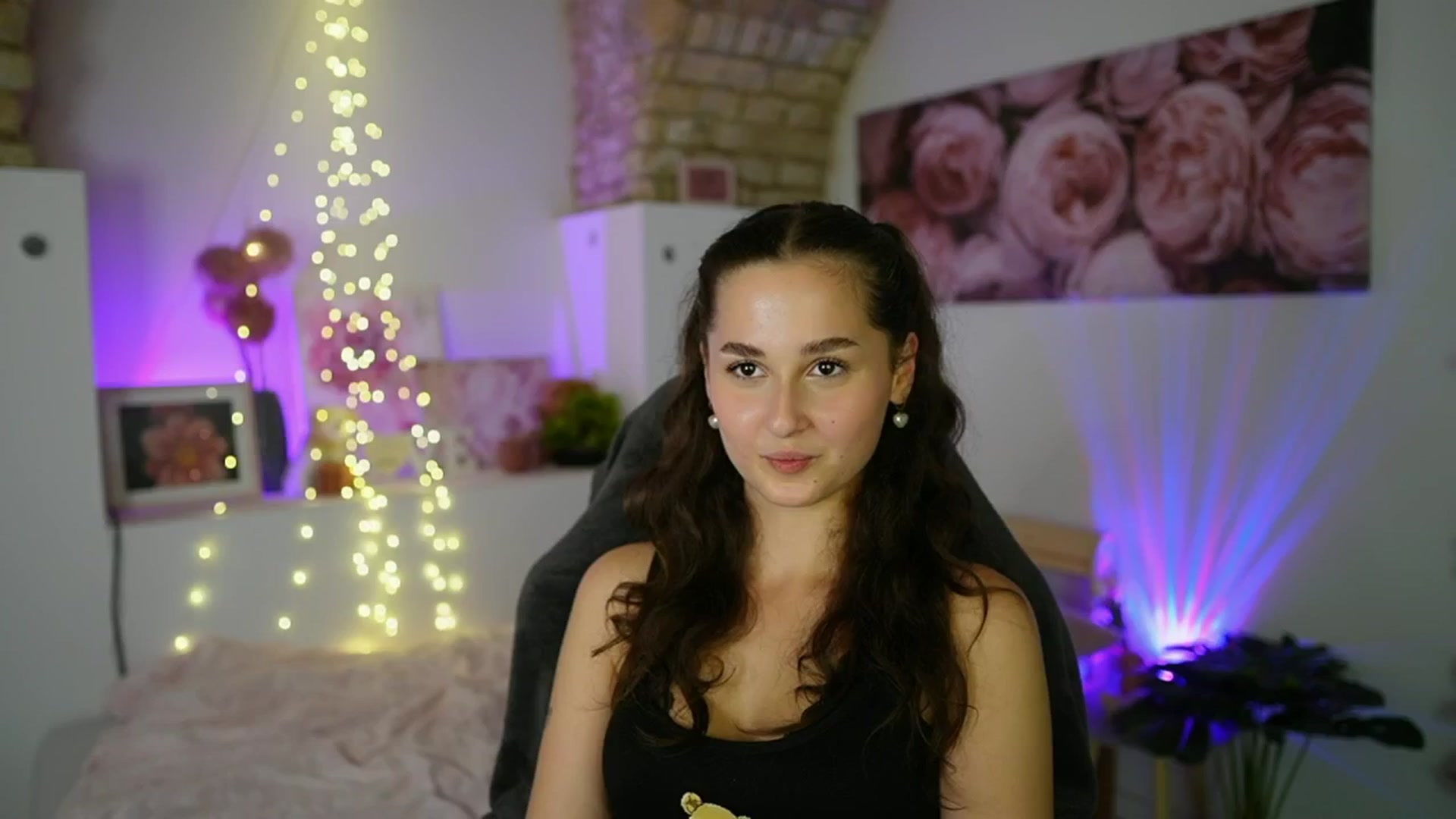 Gallery image thumbnail from Anita_Grey_'s myfreecams stream on, 08/02/2025, 21:46 image 9 of 20