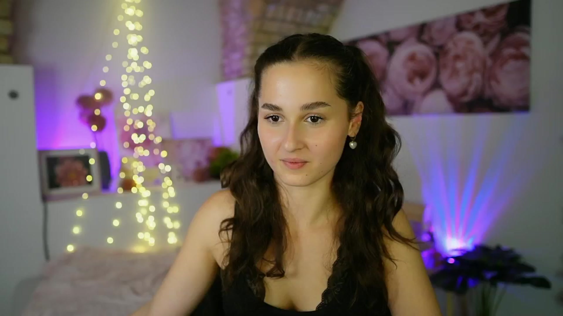 Gallery image thumbnail from Anita_Grey_'s myfreecams stream on, 08/02/2025, 21:46 image 17 of 20