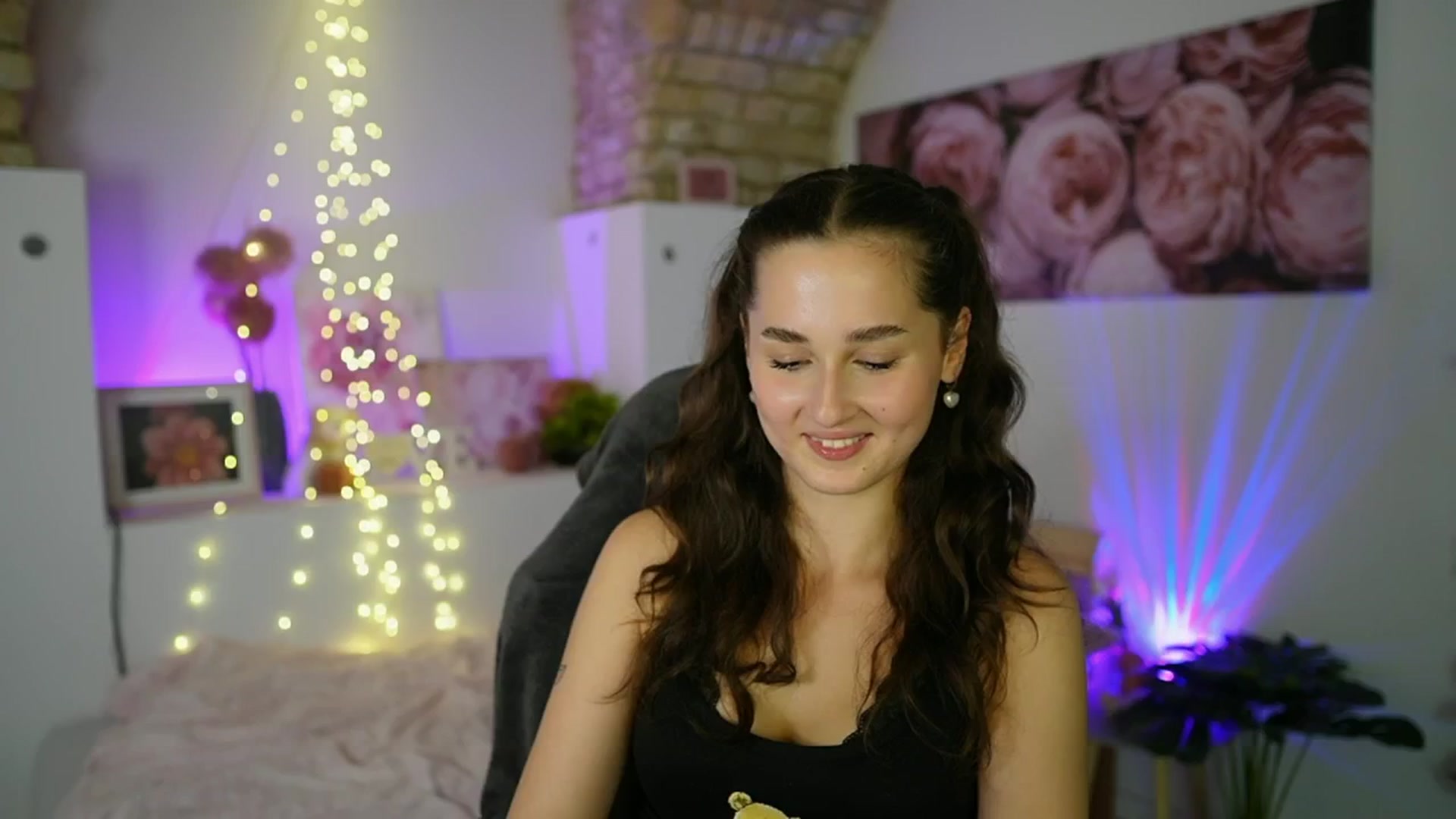 Gallery image thumbnail from Anita_Grey_'s myfreecams stream on, 08/02/2025, 21:46 image 13 of 20