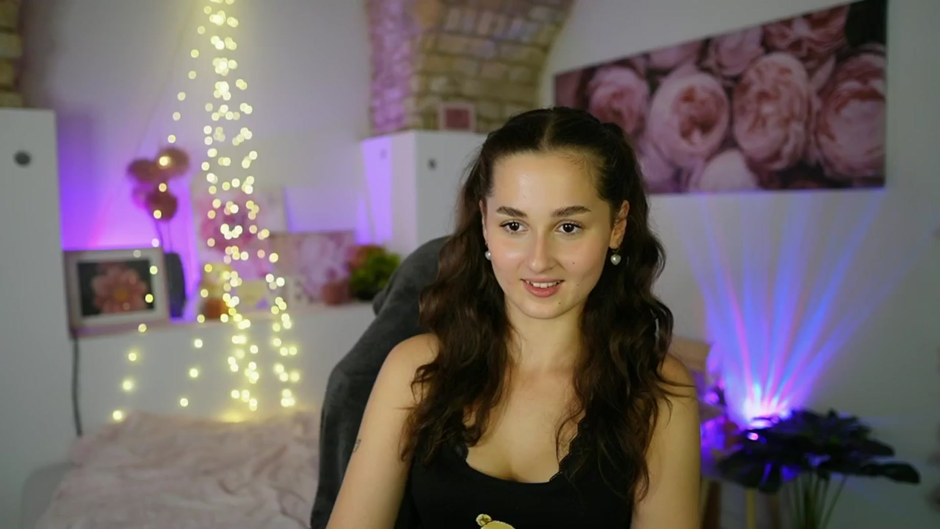 Gallery image thumbnail from Anita_Grey_'s myfreecams stream on, 08/02/2025, 21:46 image 14 of 20
