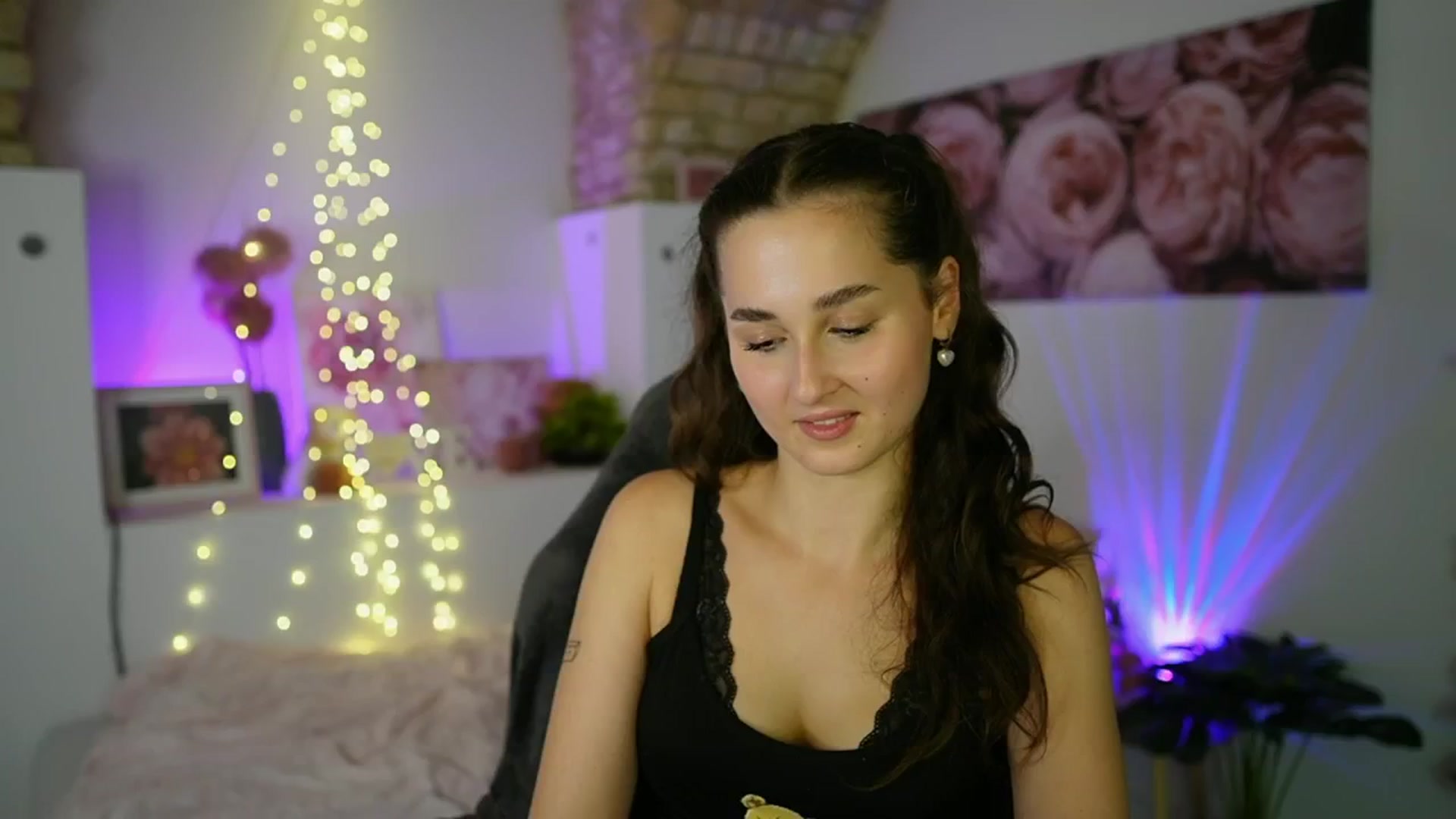 Gallery image thumbnail from Anita_Grey_'s myfreecams stream on, 08/02/2025, 22:25 image 5 of 20