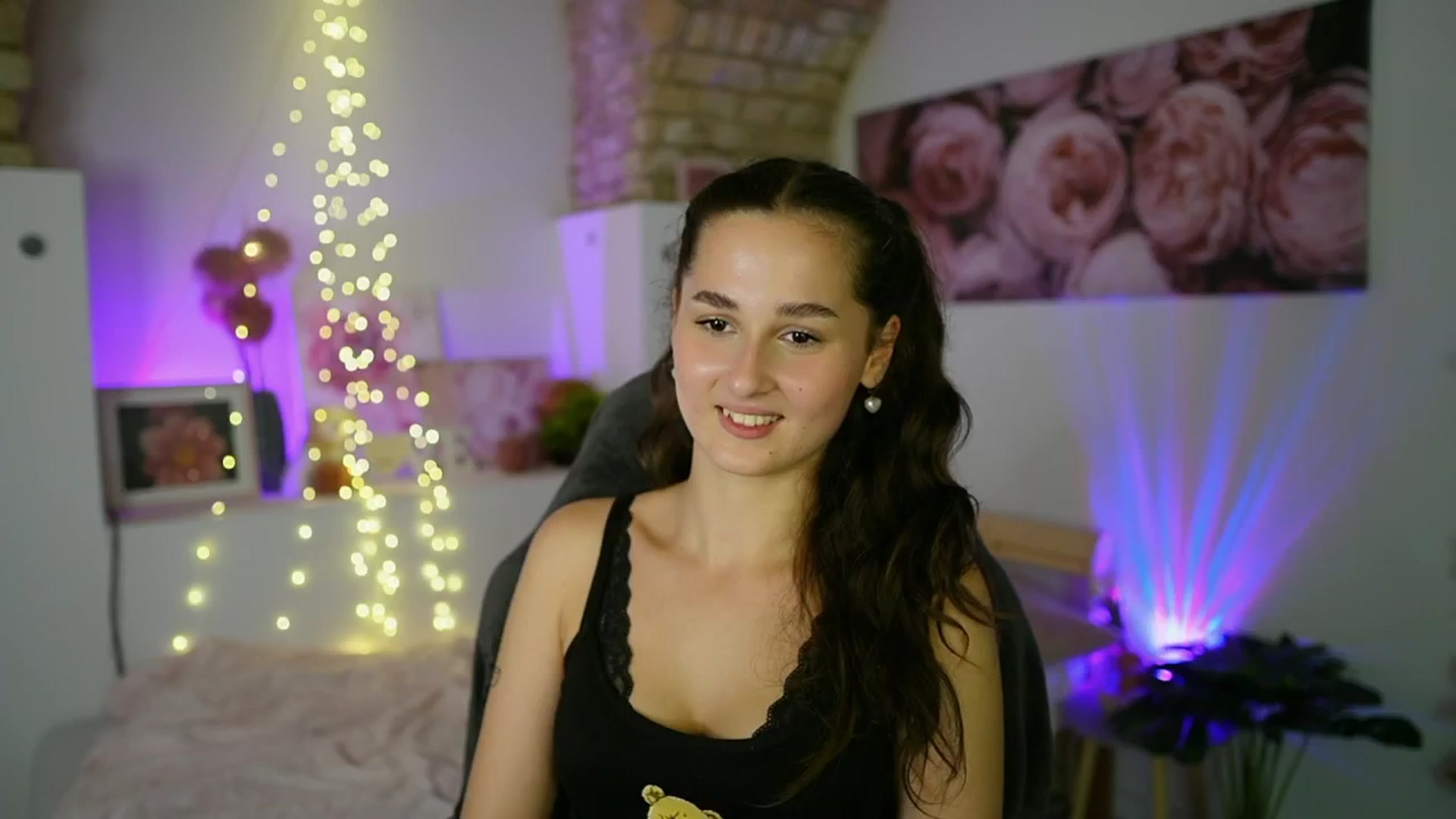 Gallery image thumbnail from Anita_Grey_'s myfreecams stream on, 08/02/2025, 22:25 image 1 of 20