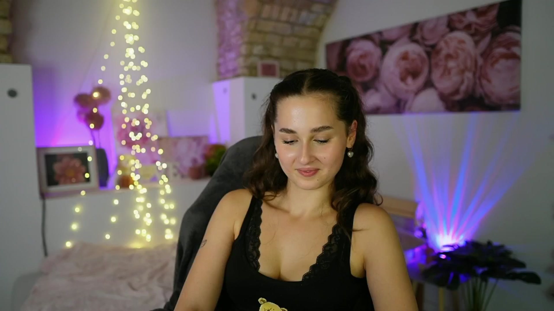 Gallery image thumbnail from Anita_Grey_'s myfreecams stream on, 08/02/2025, 22:25 image 20 of 20