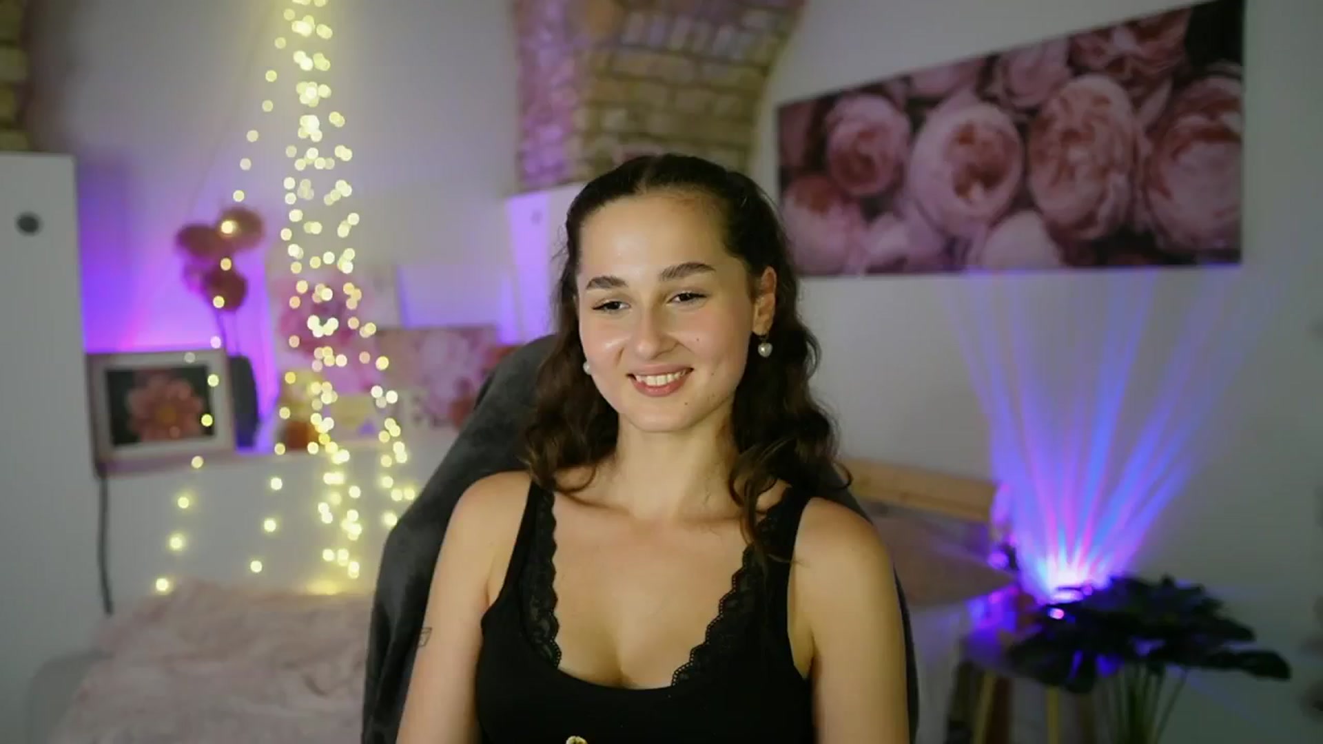 Gallery image thumbnail from Anita_Grey_'s myfreecams stream on, 08/02/2025, 22:25 image 15 of 20