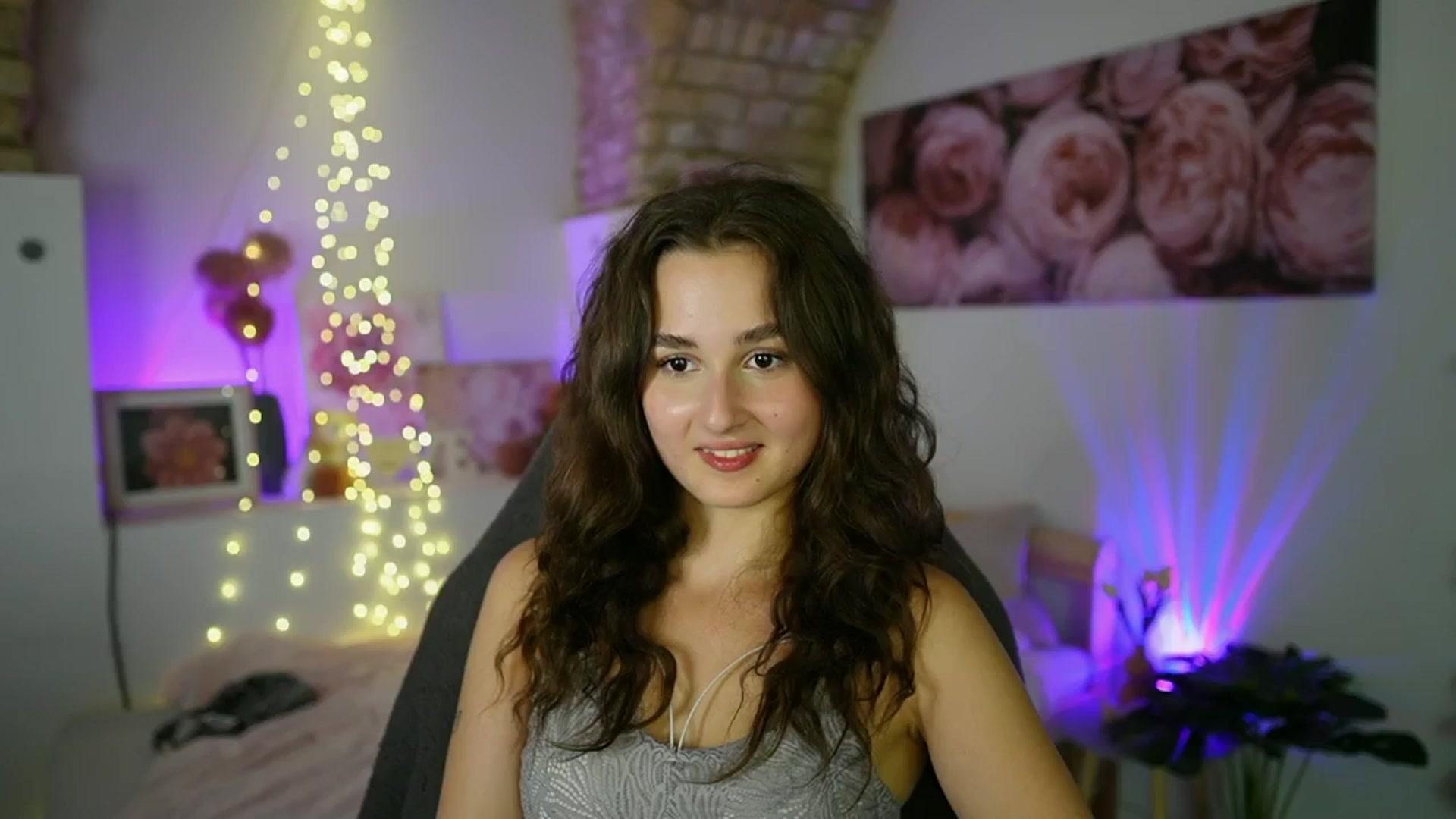 Gallery image thumbnail from Anita_Grey_'s myfreecams stream on, 08/04/2025, 19:52 image 8 of 20