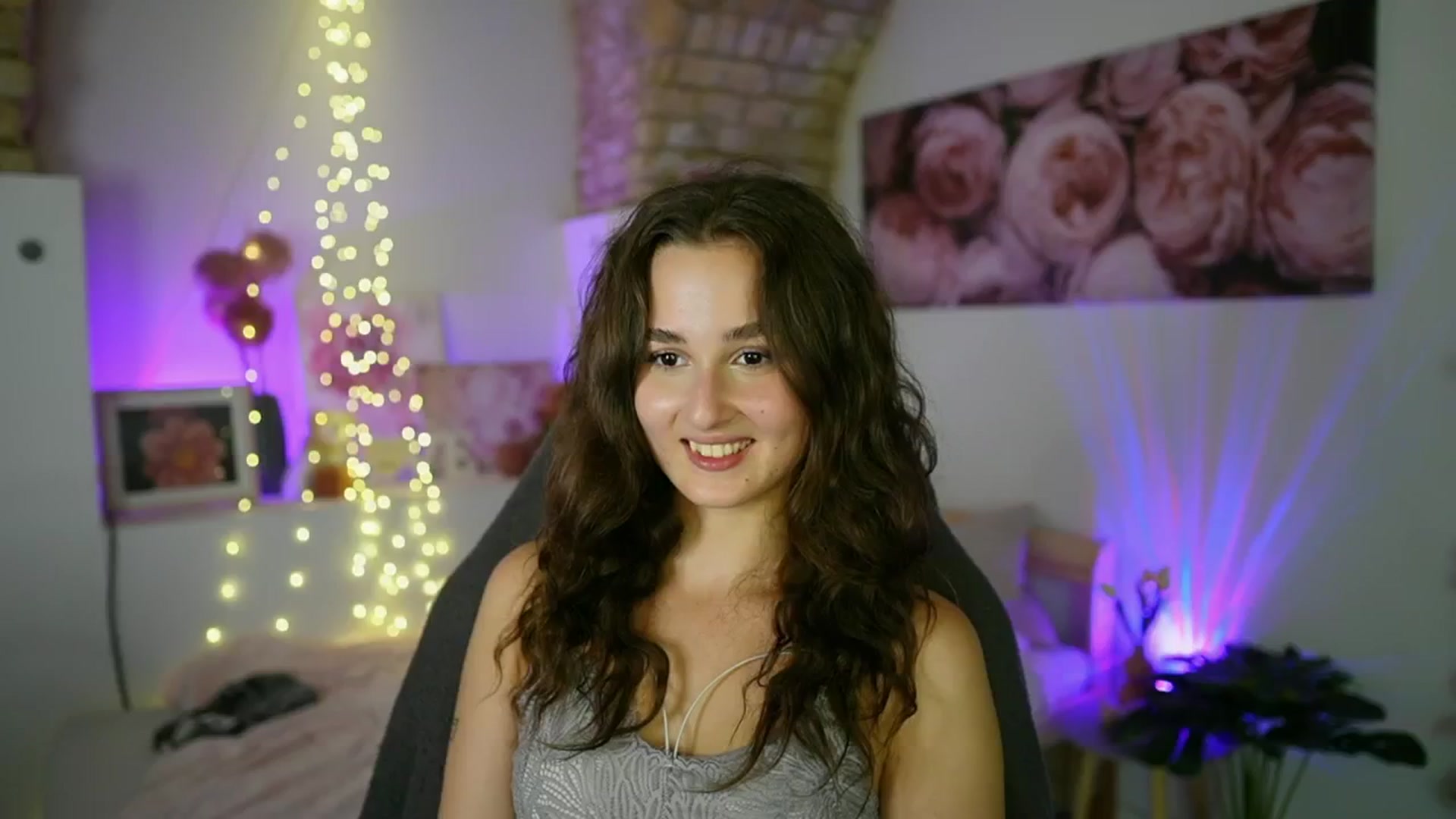 Gallery image thumbnail from Anita_Grey_'s myfreecams stream on, 08/04/2025, 19:52 image 11 of 20