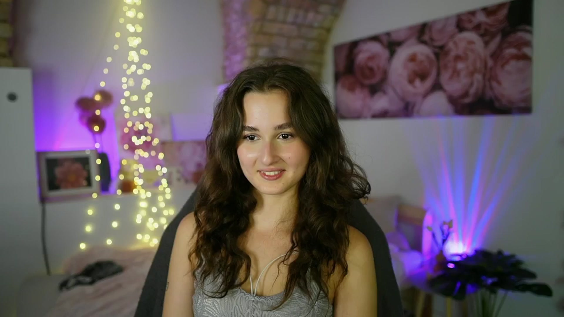 Gallery image thumbnail from Anita_Grey_'s myfreecams stream on, 08/04/2025, 19:52 image 1 of 20