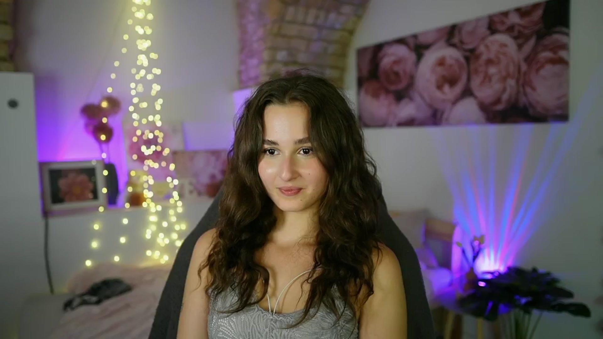 Gallery image thumbnail from Anita_Grey_'s myfreecams stream on, 08/04/2025, 19:52 image 13 of 20