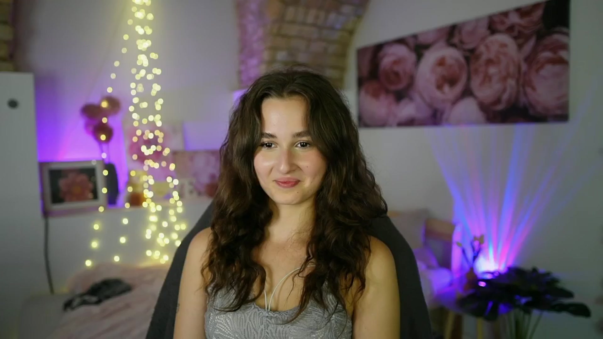 Gallery image thumbnail from Anita_Grey_'s myfreecams stream on, 08/04/2025, 19:52 image 4 of 20