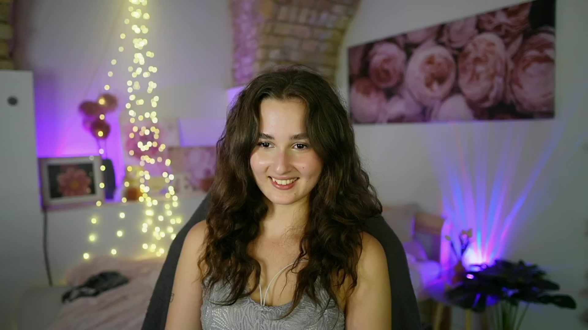Gallery image thumbnail from Anita_Grey_'s myfreecams stream on, 08/04/2025, 19:52 image 3 of 20