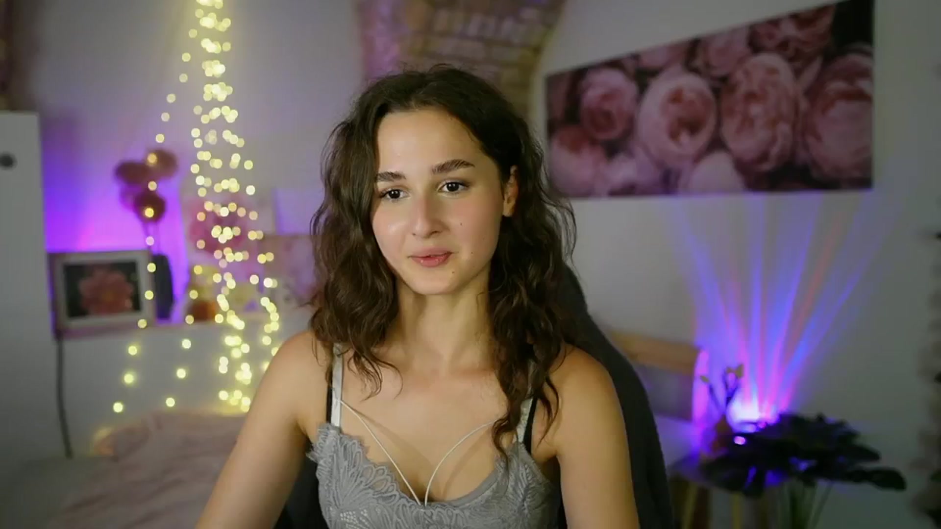 Gallery image thumbnail from Anita_Grey_'s myfreecams stream on, 08/04/2025, 23:23 image 2 of 20