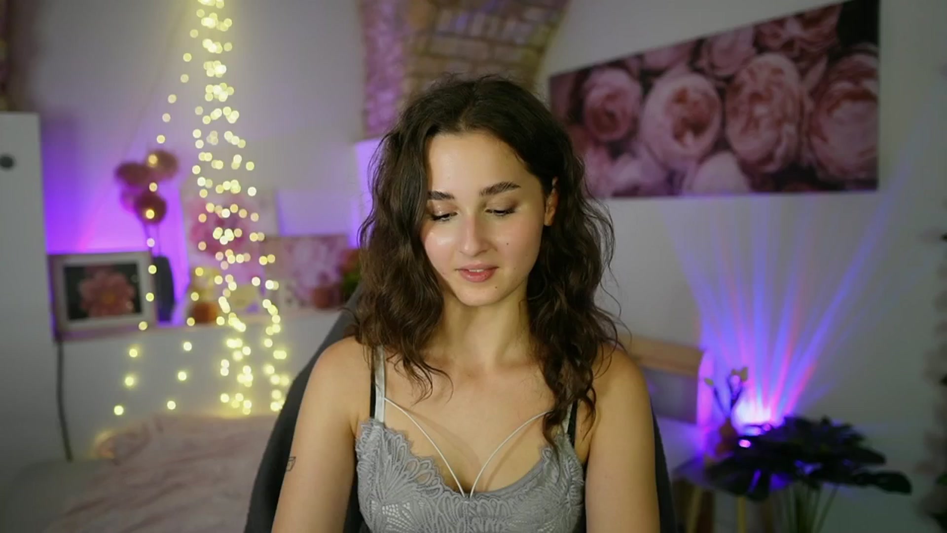 Gallery image thumbnail from Anita_Grey_'s myfreecams stream on, 08/04/2025, 23:23 image 9 of 20