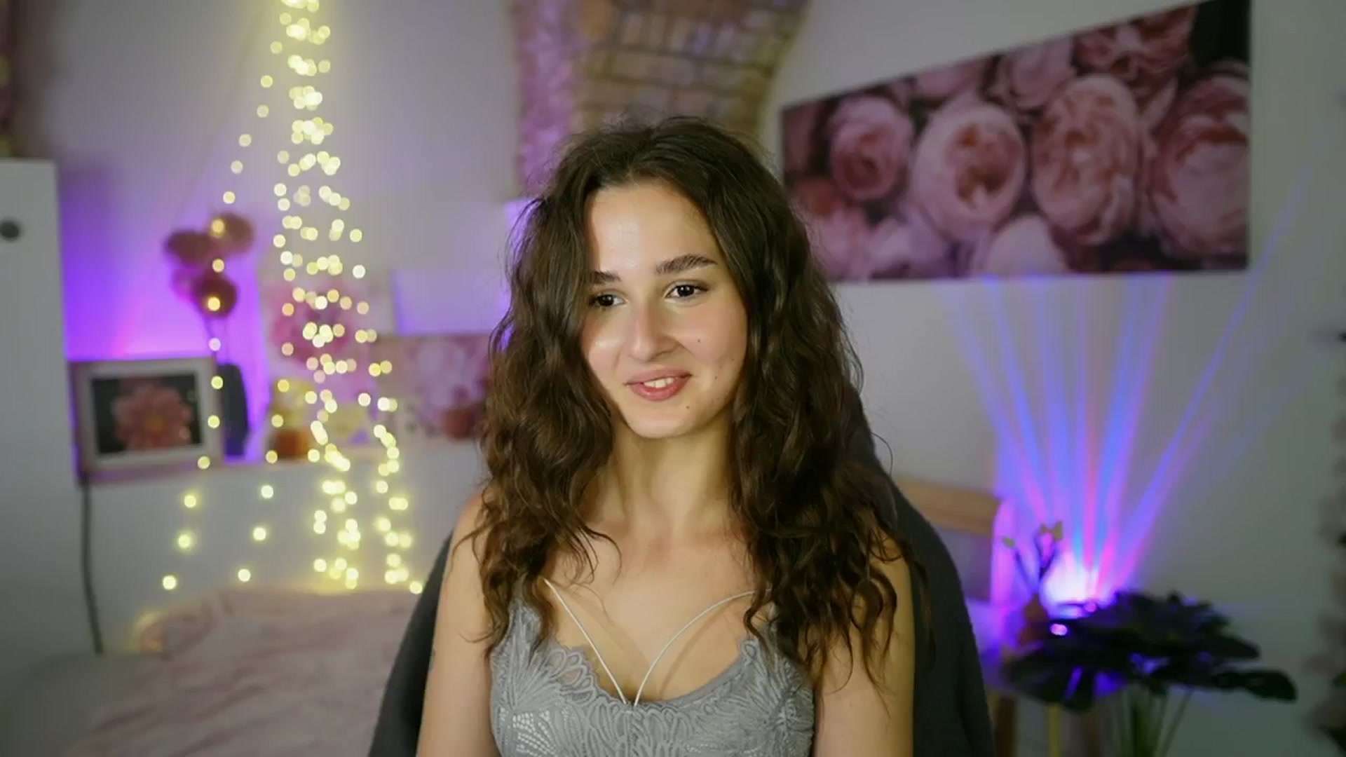 Gallery image thumbnail from Anita_Grey_'s myfreecams stream on, 08/04/2025, 23:23 image 14 of 20