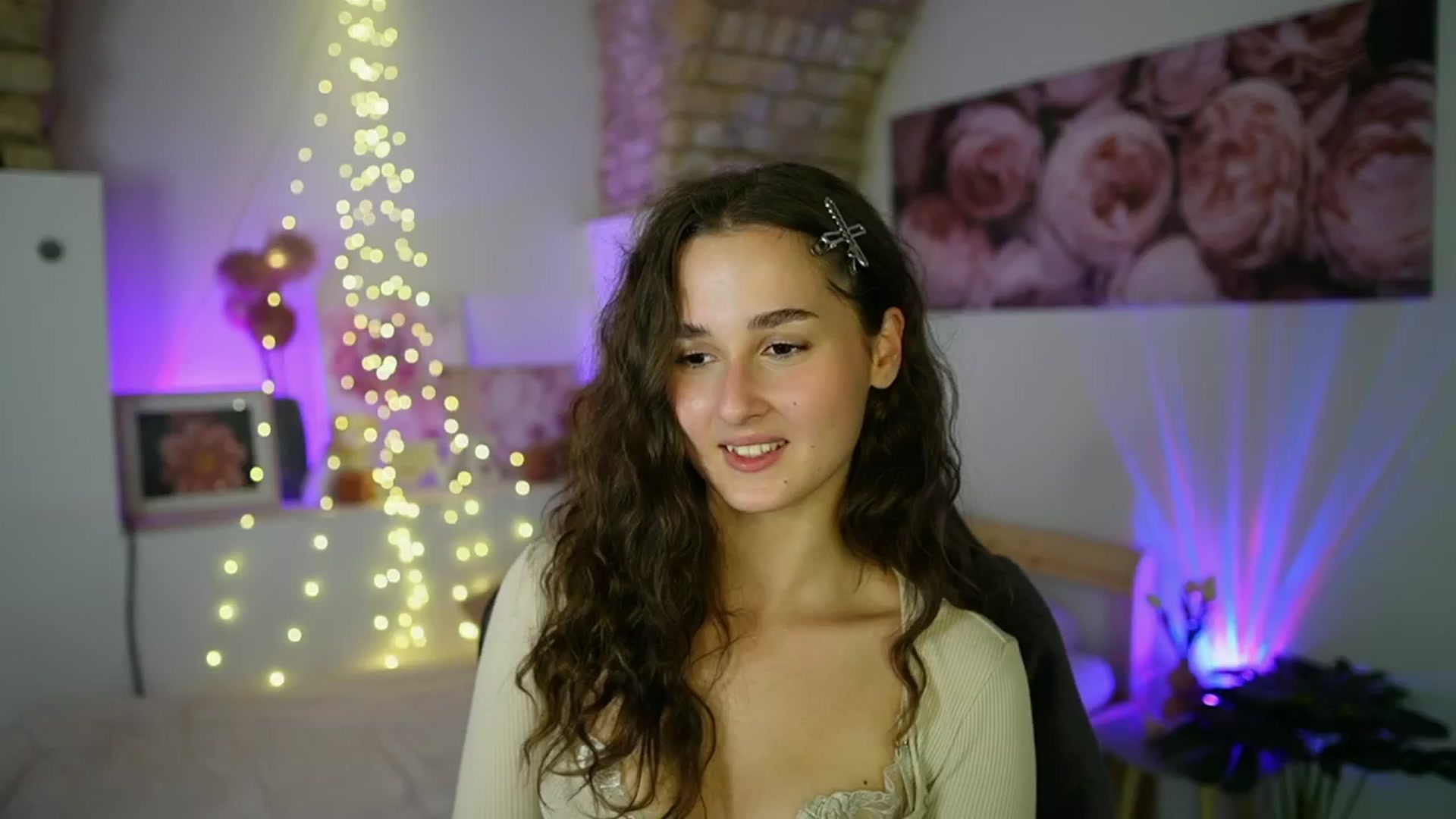 Gallery image thumbnail from Anita_Grey_'s myfreecams stream on, 08/05/2025, 19:11 image 12 of 20