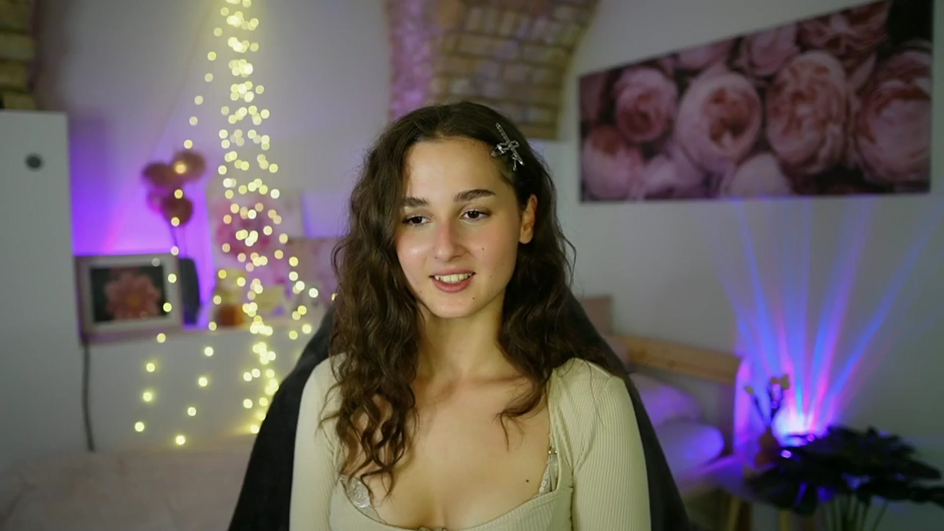 Gallery image thumbnail from Anita_Grey_'s myfreecams stream on, 08/05/2025, 19:11 image 1 of 20