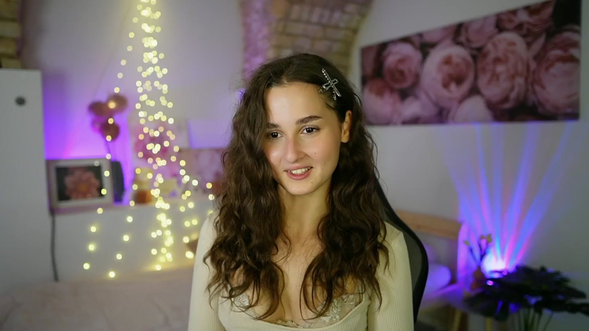 Gallery image thumbnail from Anita_Grey_'s myfreecams stream on, 08/05/2025, 19:11 image 16 of 20
