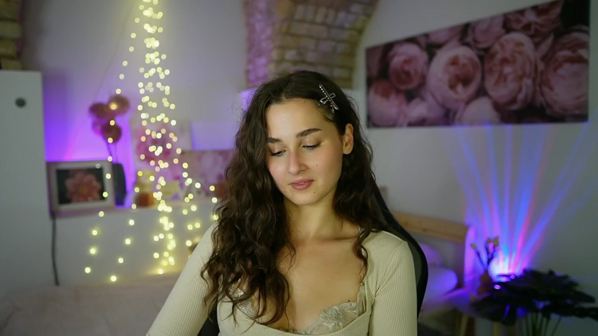 Gallery image thumbnail from Anita_Grey_'s myfreecams stream on, 08/05/2025, 19:11 image 14 of 20