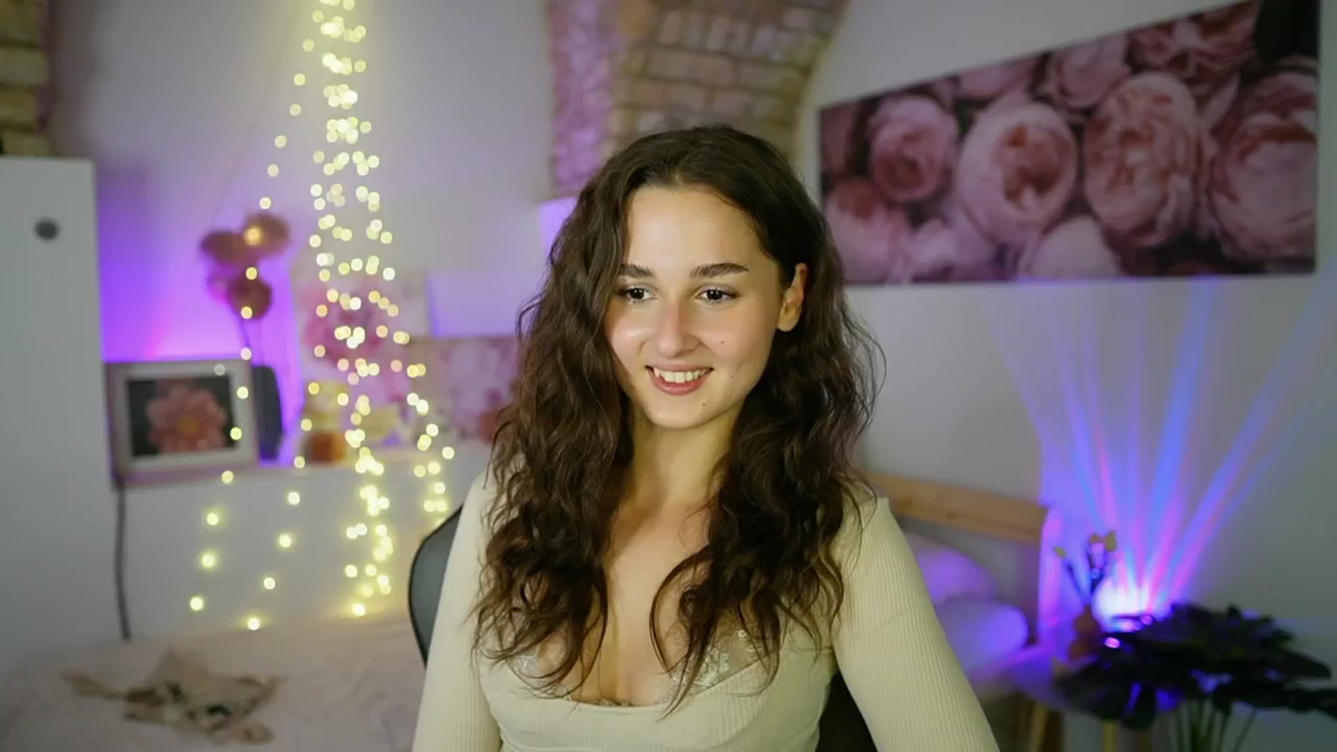 Gallery image thumbnail from Anita_Grey_'s myfreecams stream on, 08/05/2025, 20:37 image 11 of 20