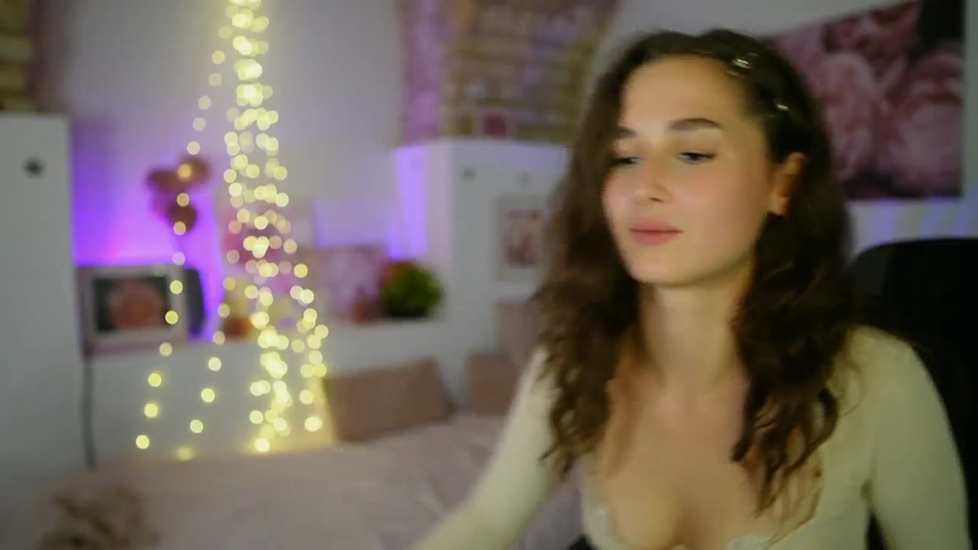 Gallery image thumbnail from Anita_Grey_'s myfreecams stream on, 08/05/2025, 22:43 image 20 of 20