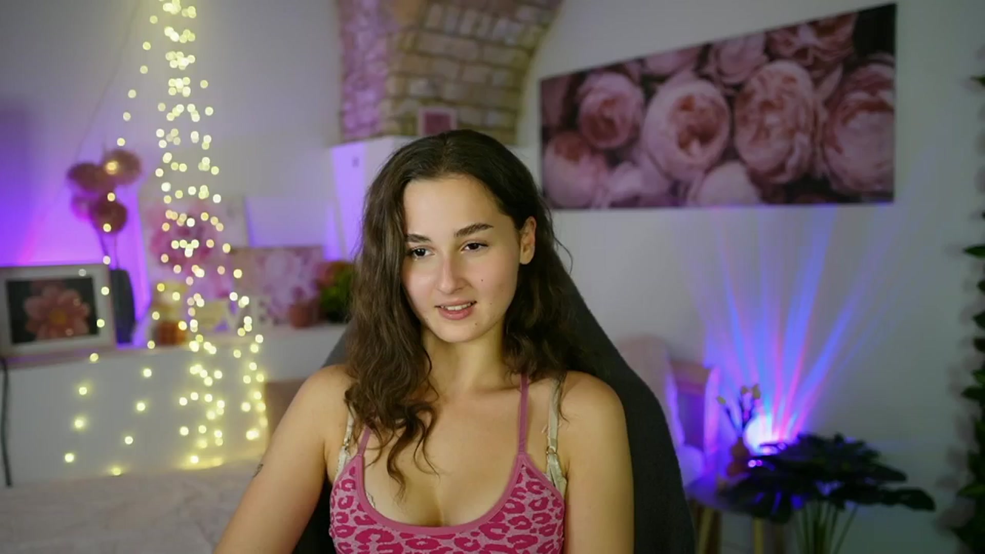 Gallery image thumbnail from Anita_Grey_'s myfreecams stream on, 08/07/2025, 19:21 image 16 of 20