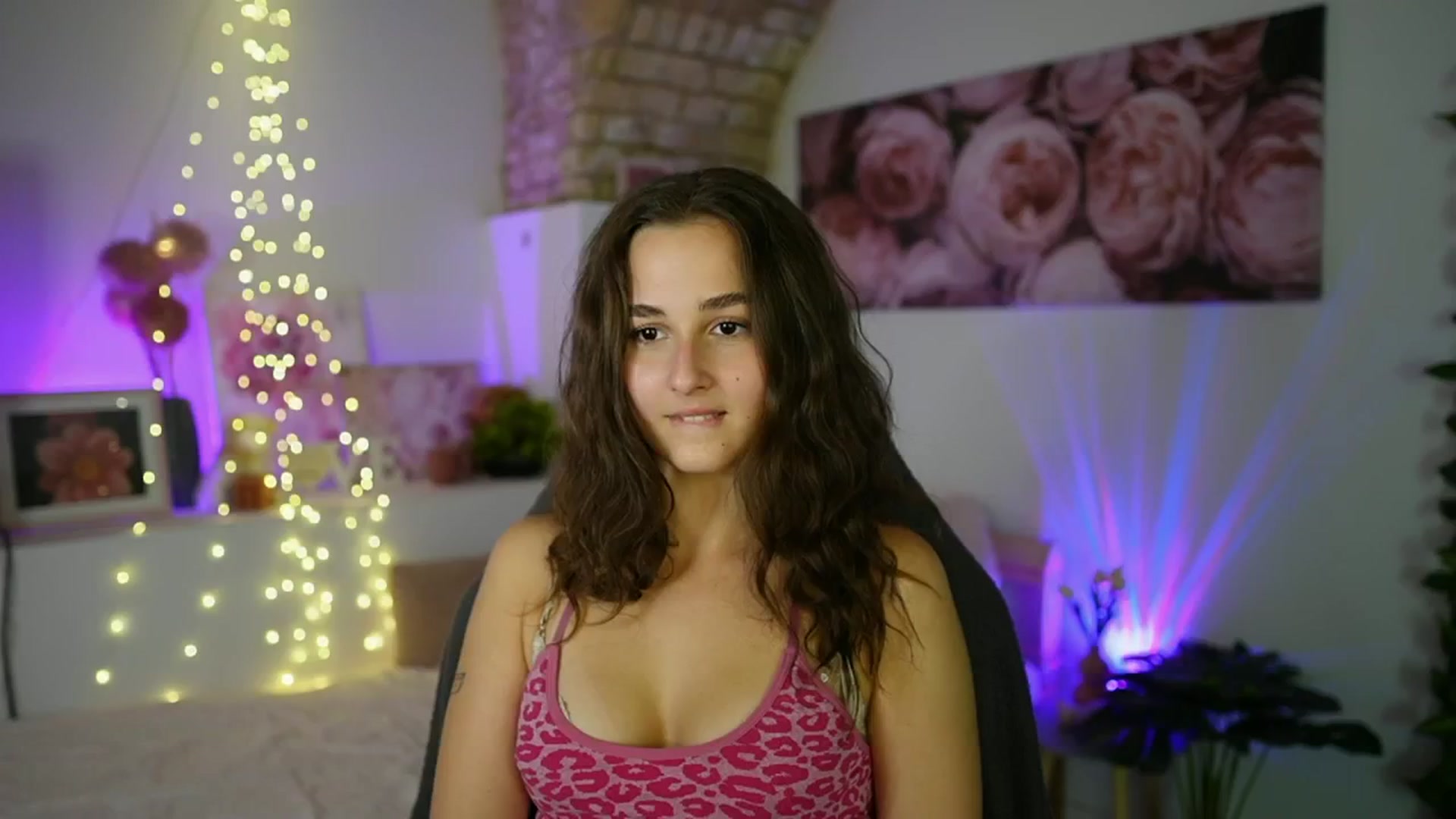 Gallery image thumbnail from Anita_Grey_'s myfreecams stream on, 08/07/2025, 19:21 image 9 of 20