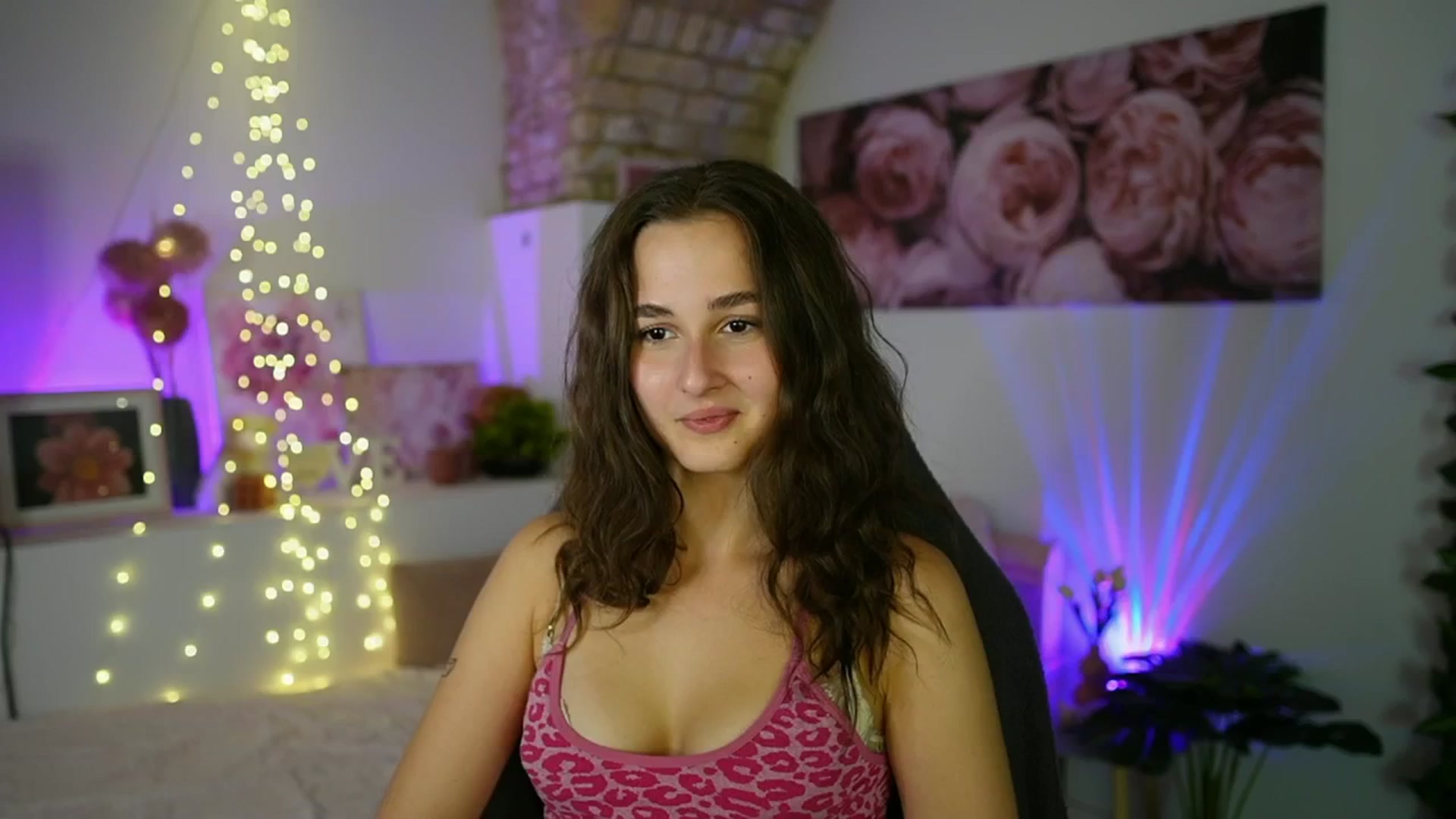 Gallery image thumbnail from Anita_Grey_'s myfreecams stream on, 08/07/2025, 19:21 image 8 of 20