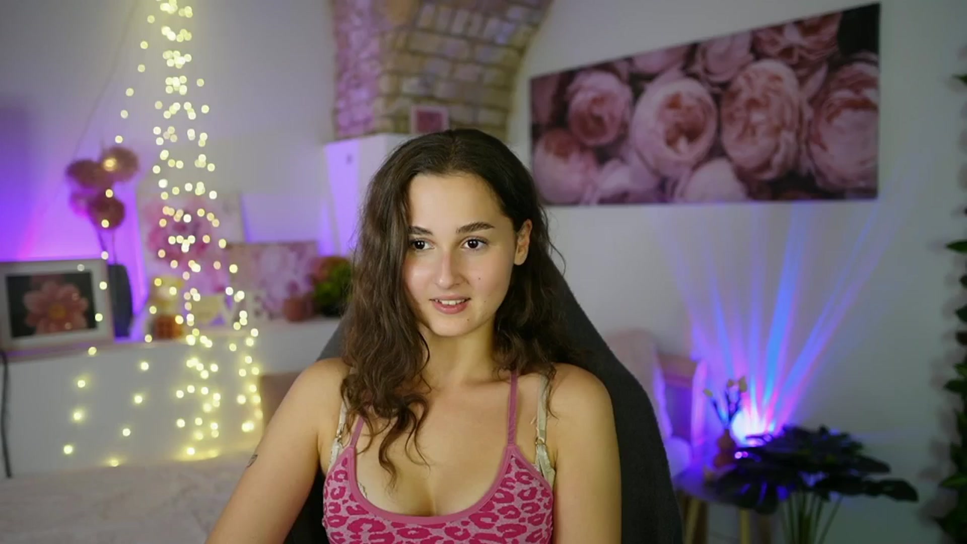 Gallery image thumbnail from Anita_Grey_'s myfreecams stream on, 08/07/2025, 19:21 image 17 of 20