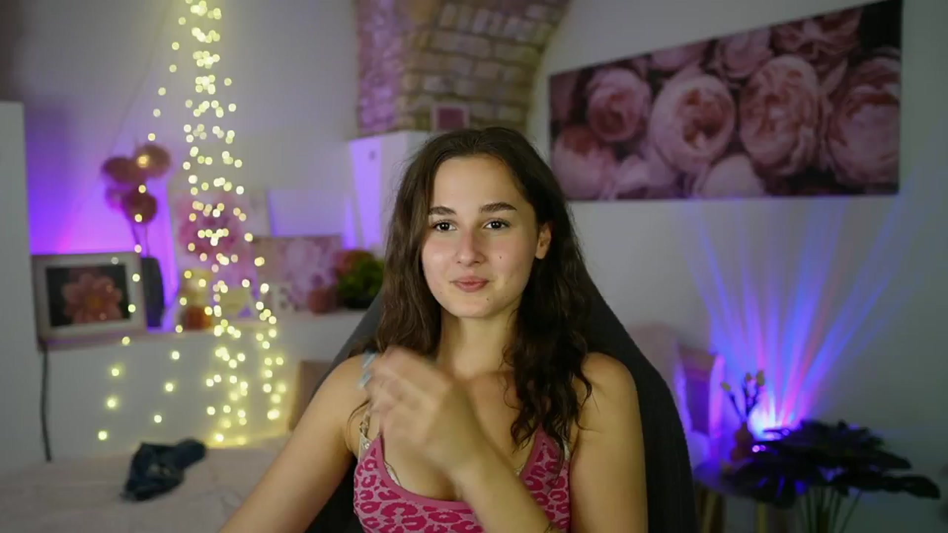 Gallery image thumbnail from Anita_Grey_'s myfreecams stream on, 08/07/2025, 20:05 image 4 of 20