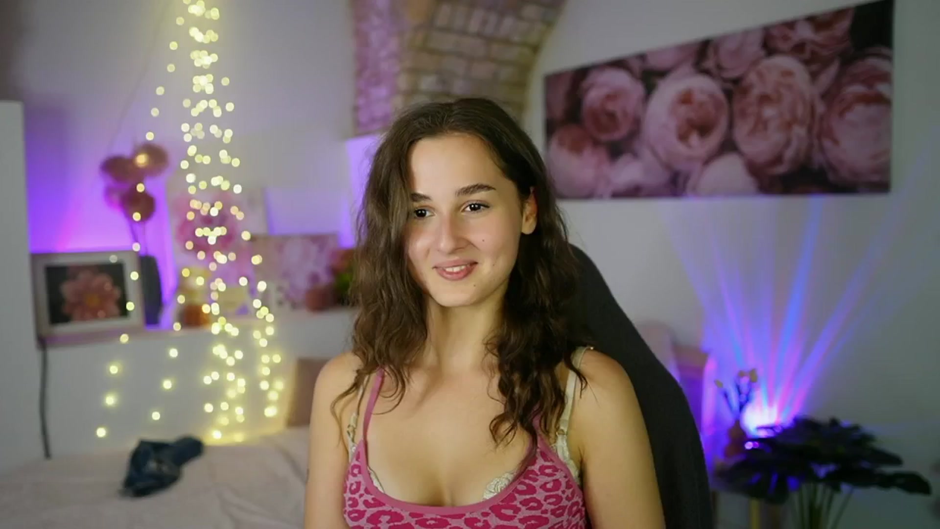 Gallery image thumbnail from Anita_Grey_'s myfreecams stream on, 08/07/2025, 20:05 image 16 of 20