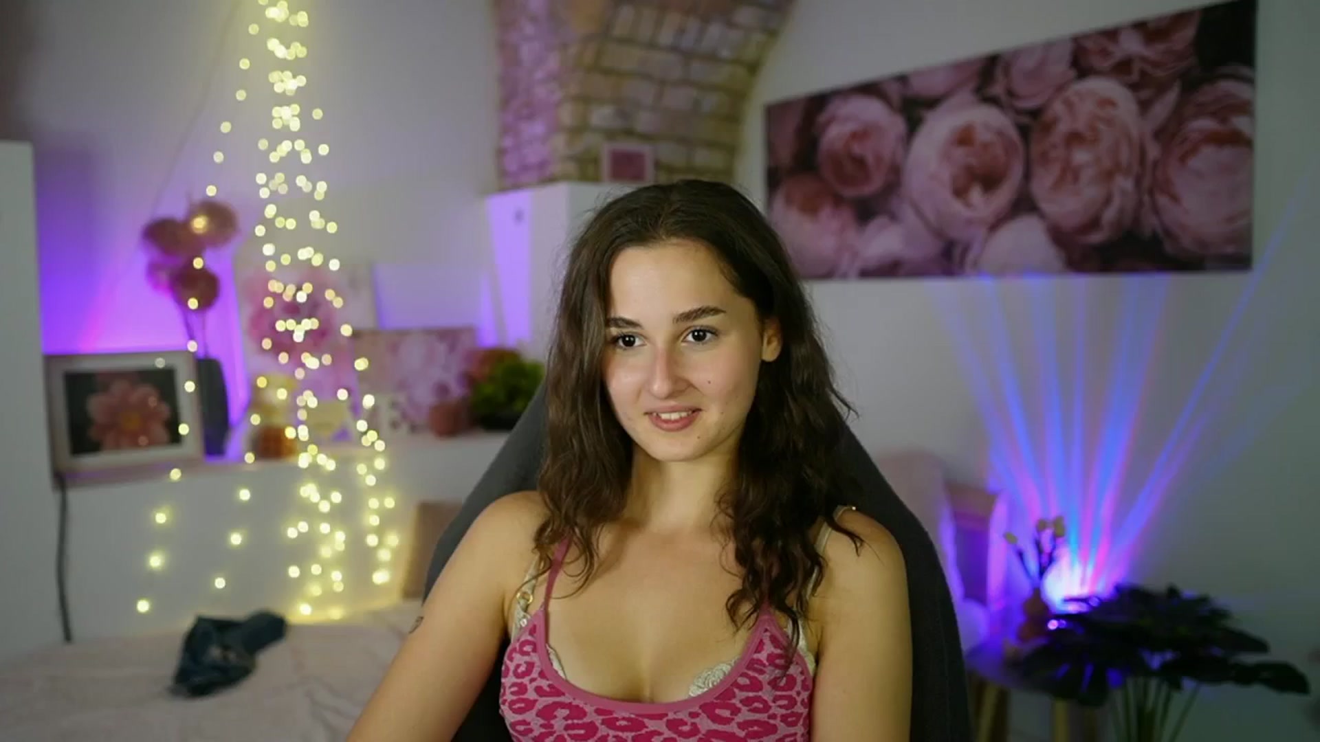 Gallery image thumbnail from Anita_Grey_'s myfreecams stream on, 08/07/2025, 20:05 image 10 of 20
