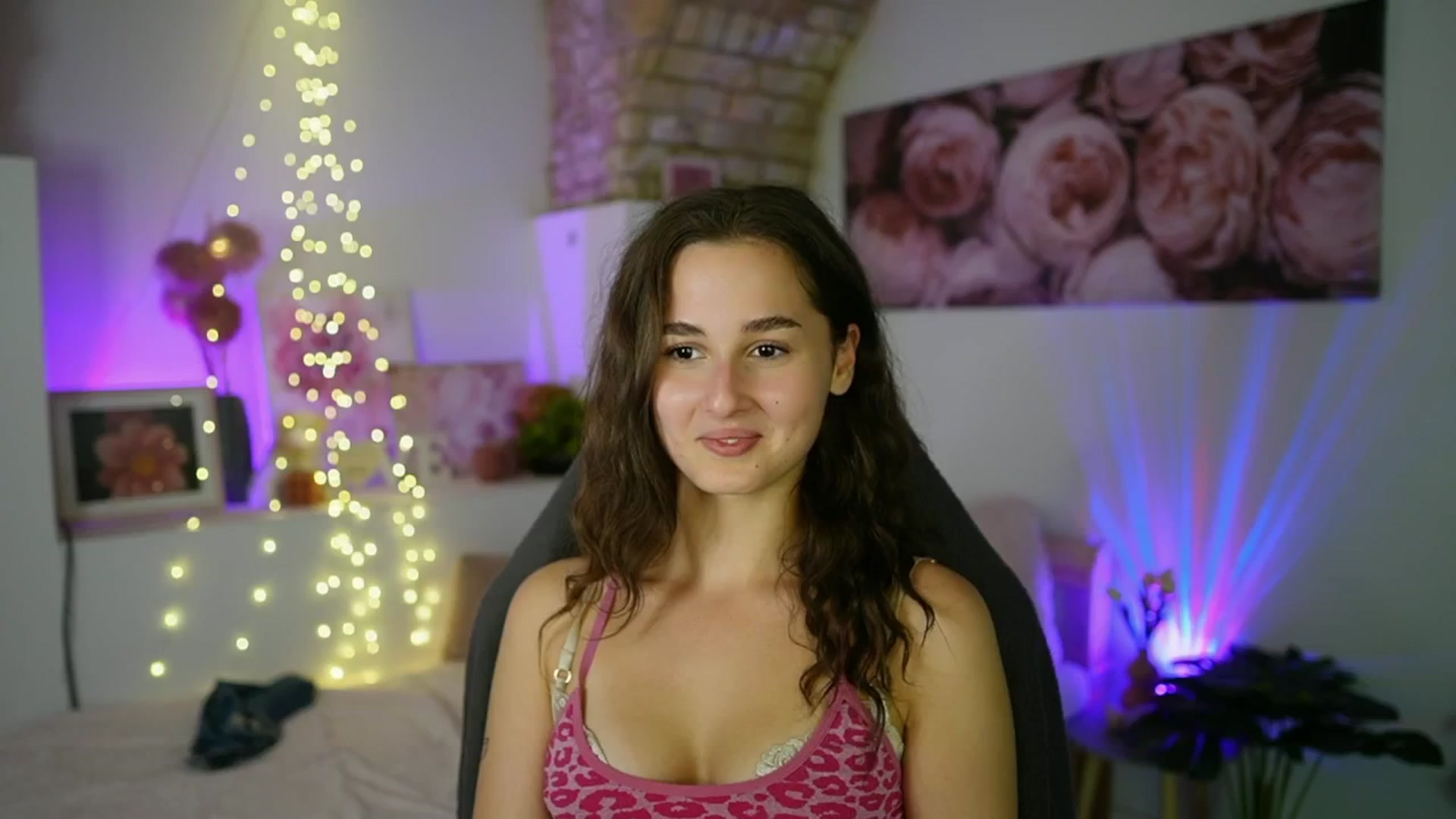 Gallery image thumbnail from Anita_Grey_'s myfreecams stream on, 08/07/2025, 20:05 image 8 of 20
