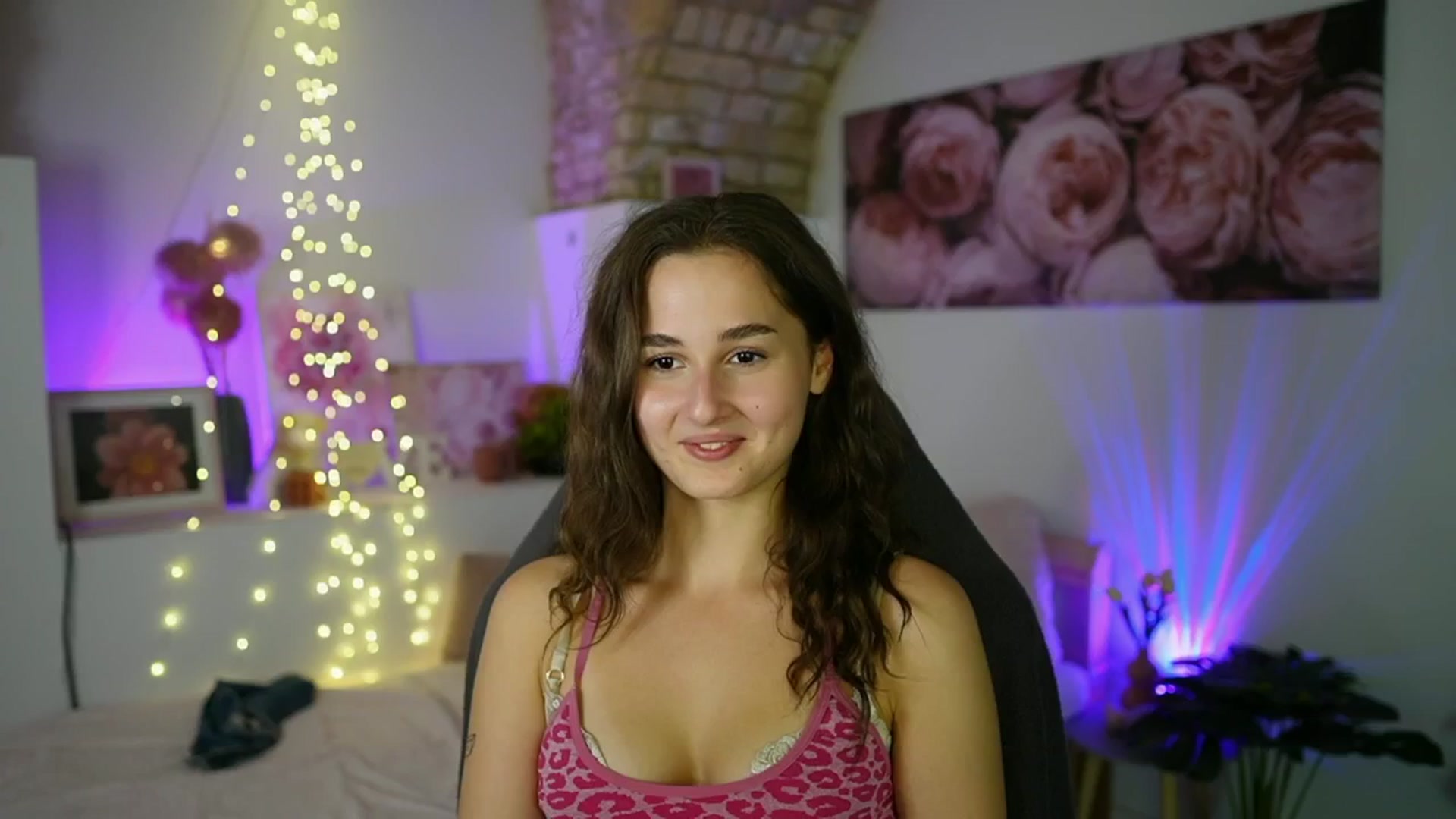Gallery image thumbnail from Anita_Grey_'s myfreecams stream on, 08/07/2025, 20:05 image 5 of 20