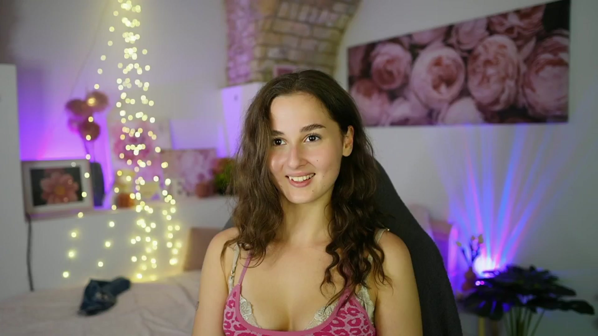 Gallery image thumbnail from Anita_Grey_'s myfreecams stream on, 08/07/2025, 21:15 image 11 of 20
