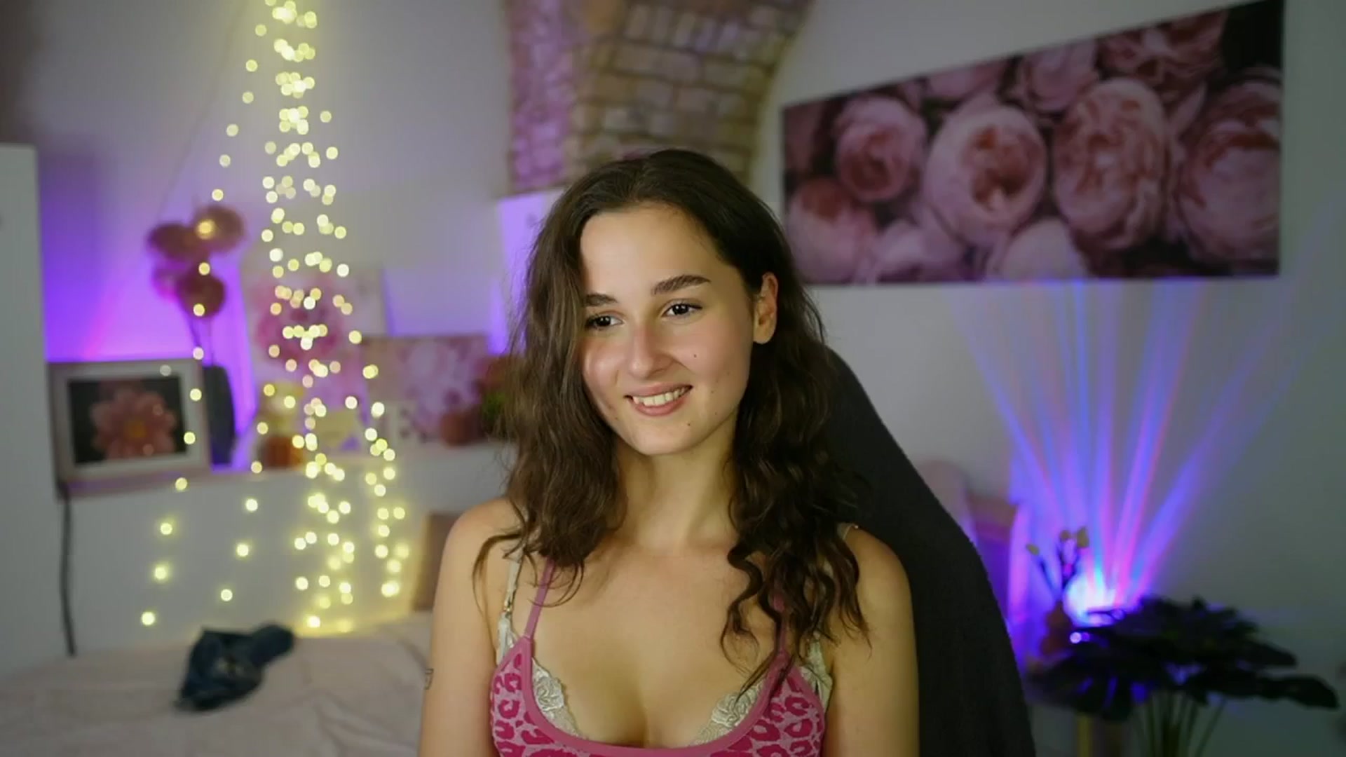 Gallery image thumbnail from Anita_Grey_'s myfreecams stream on, 08/07/2025, 21:15 image 9 of 20