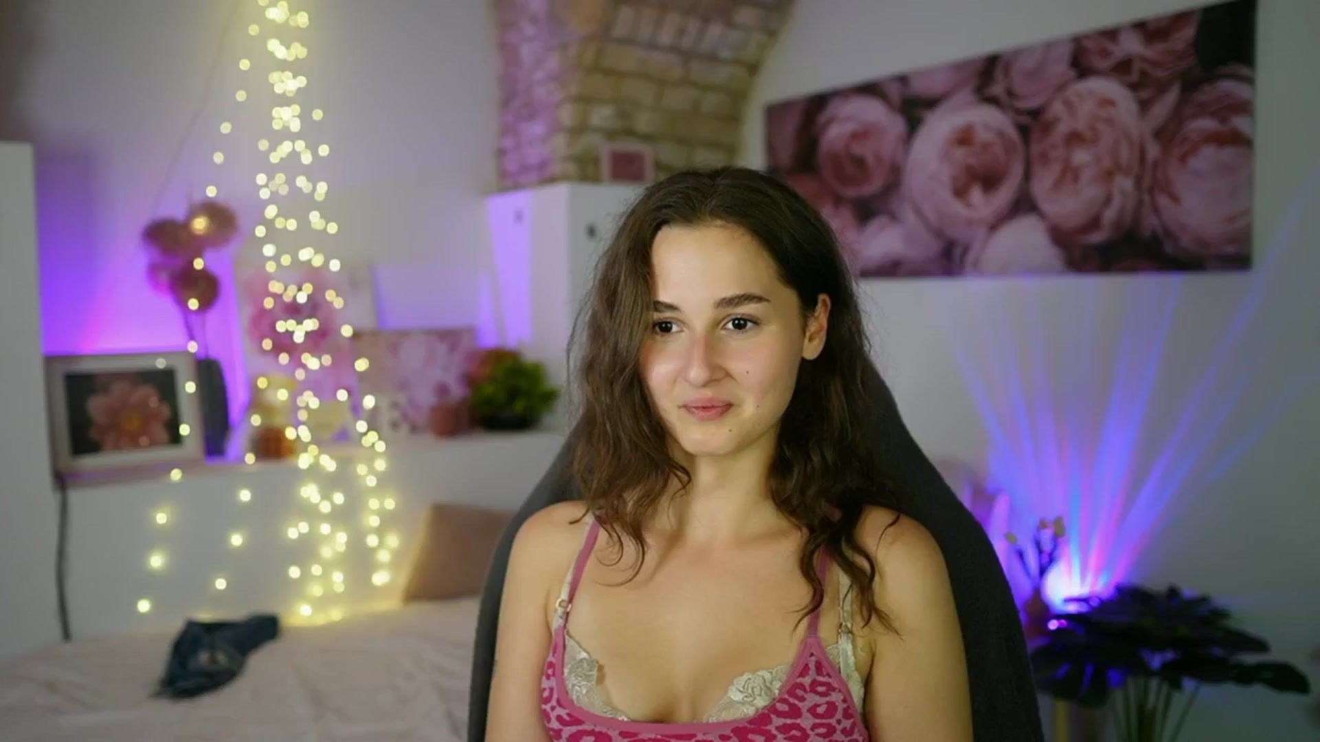 Gallery image thumbnail from Anita_Grey_'s myfreecams stream on, 08/07/2025, 22:40 image 16 of 20