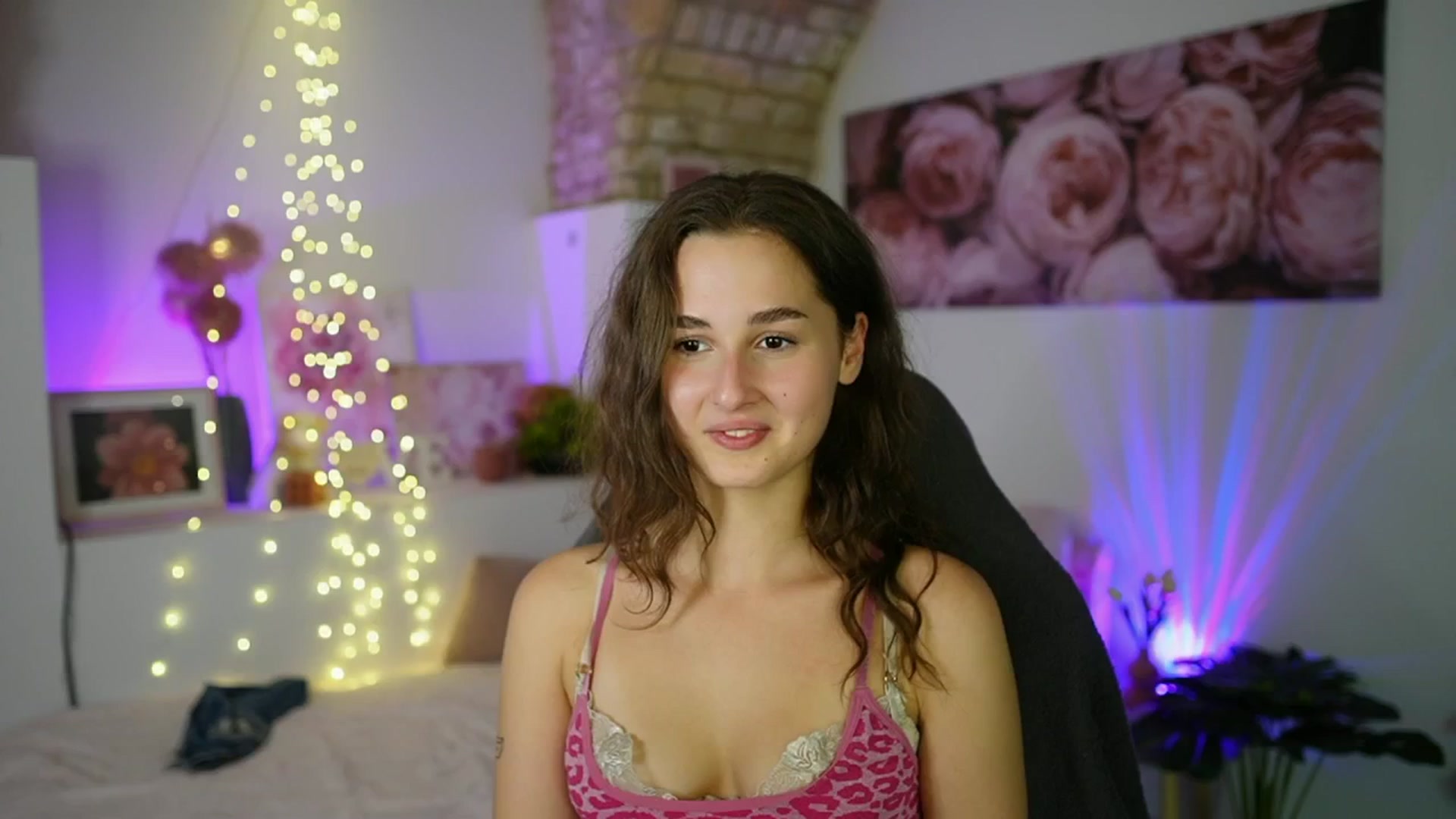 Gallery image thumbnail from Anita_Grey_'s myfreecams stream on, 08/07/2025, 22:40 image 1 of 20