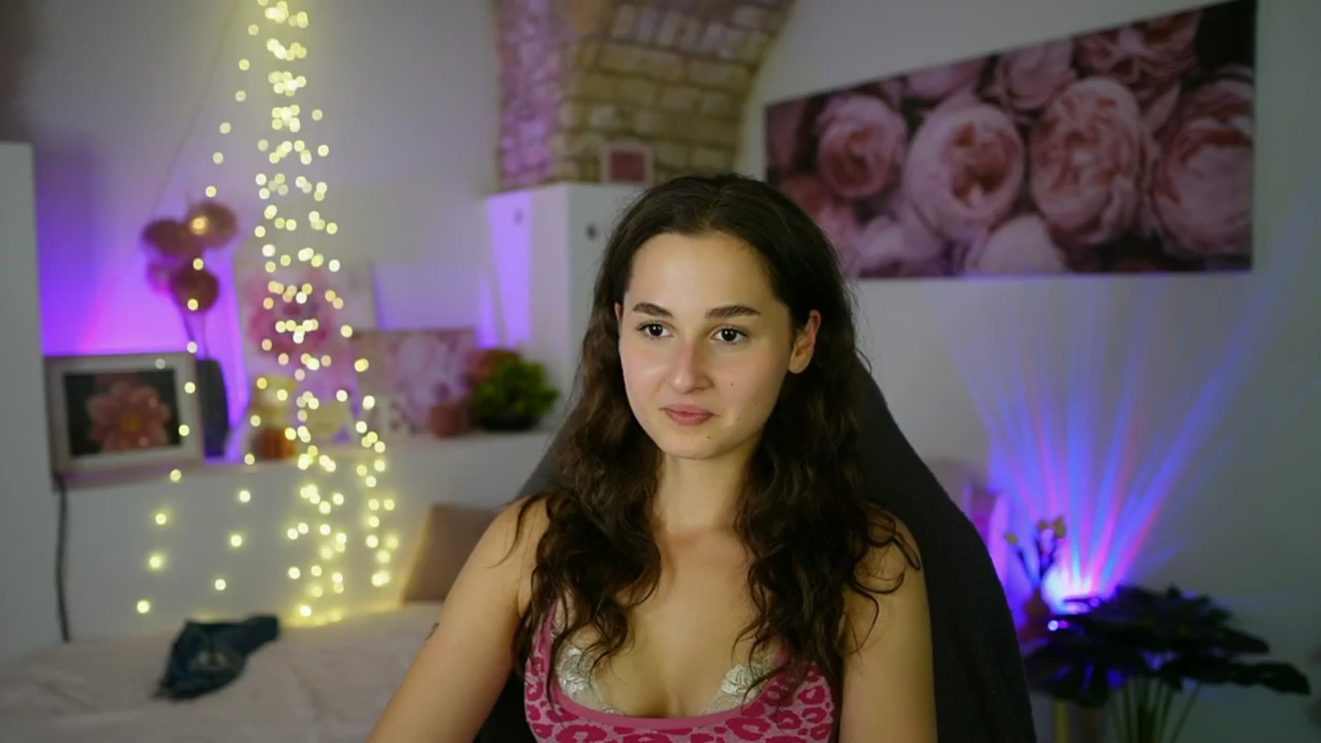 Gallery image thumbnail from Anita_Grey_'s myfreecams stream on, 08/07/2025, 23:05 image 5 of 20