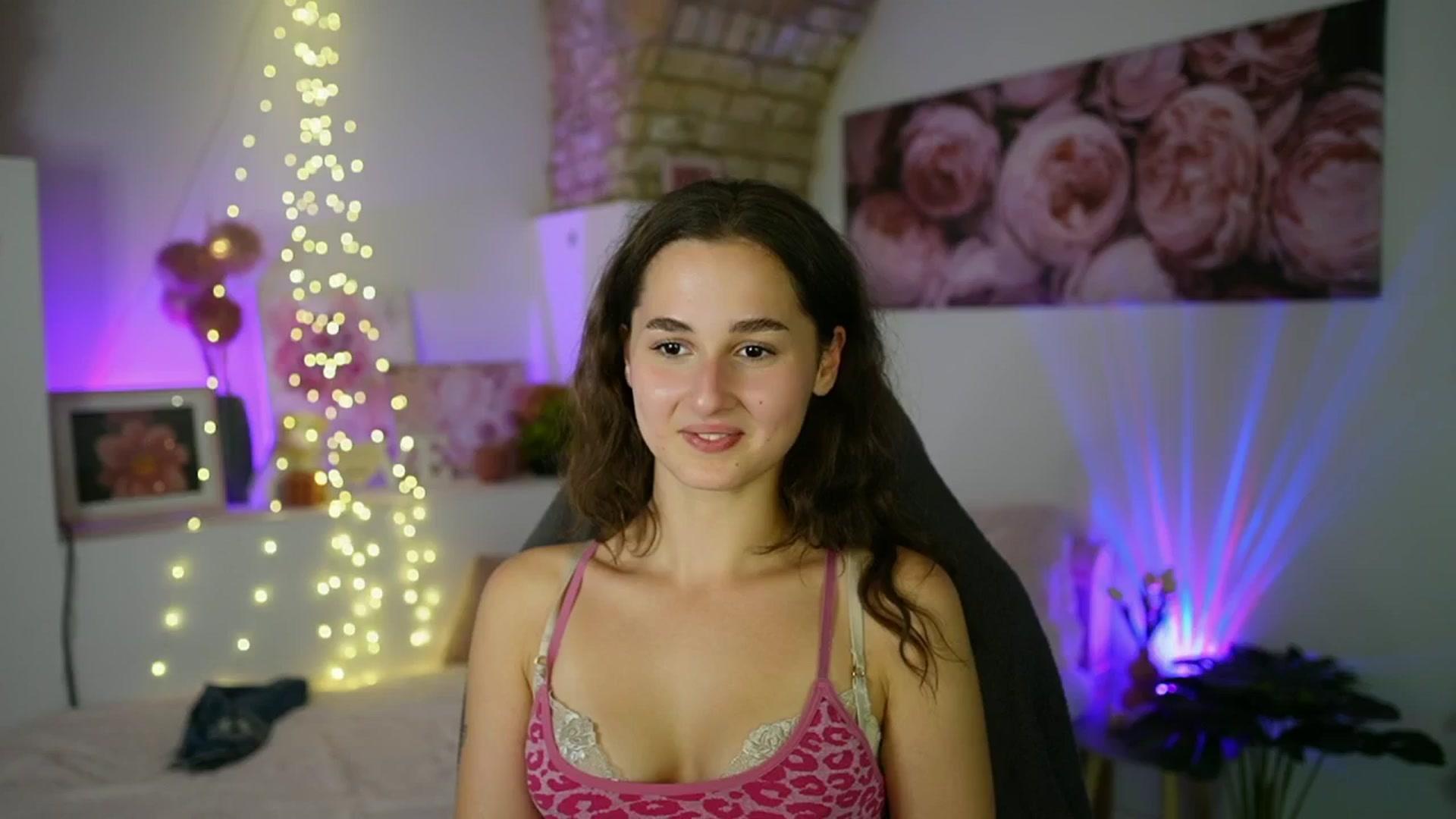 Gallery image thumbnail from Anita_Grey_'s myfreecams stream on, 08/07/2025, 23:05 image 11 of 20