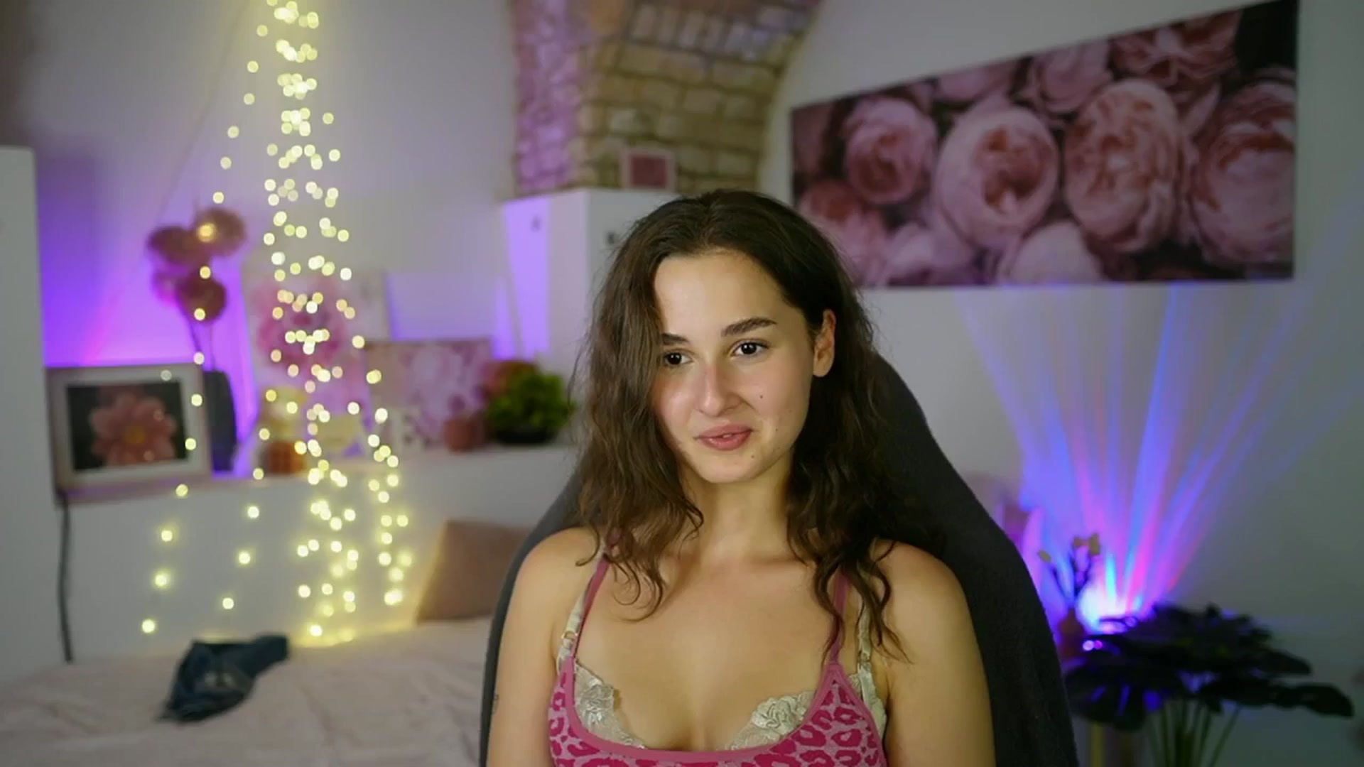 Gallery image thumbnail from Anita_Grey_'s myfreecams stream on, 08/07/2025, 23:05 image 1 of 20