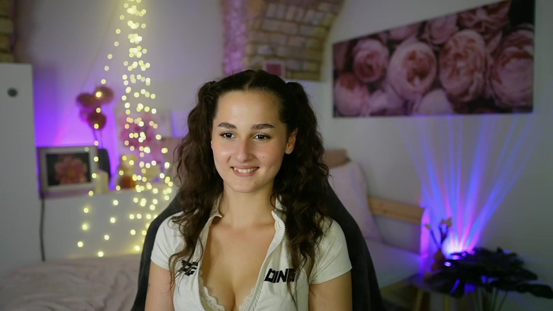 Gallery image thumbnail from Anita_Grey_'s myfreecams stream on, 08/10/2025, 22:11 image 20 of 20