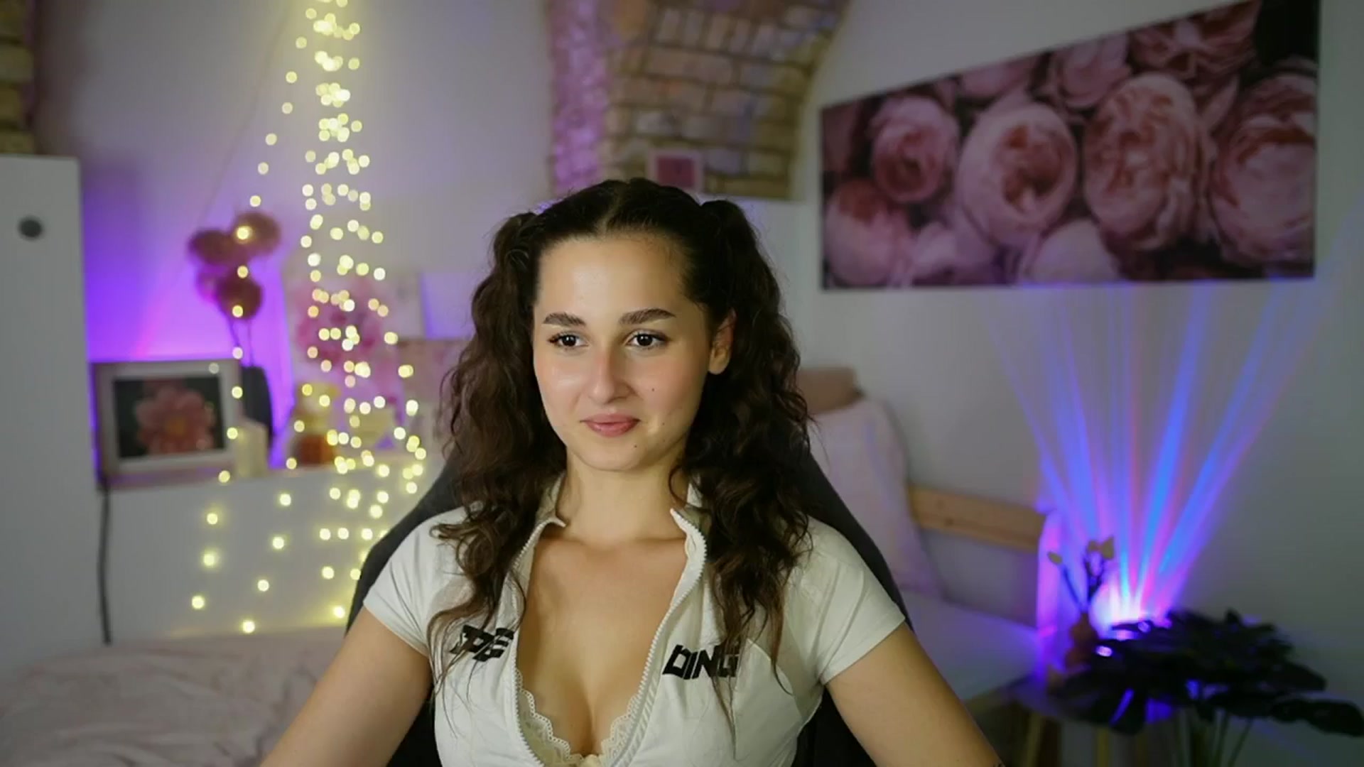 Gallery image thumbnail from Anita_Grey_'s myfreecams stream on, 08/10/2025, 22:11 image 15 of 20